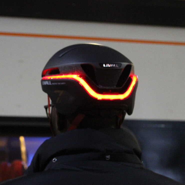 Livall EVO21 smart bike helmet black (British brand)