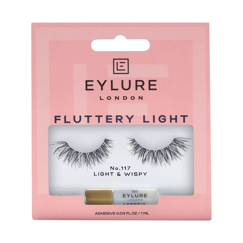 رموش Eylure Fluttery Light الصناعية نمط طويل بزاوية، نسخة المملكة المتحدة
