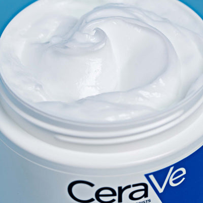 CeraVe Feuchtigkeitscreme mit Hyaluronsäure und Ceramiden für trockene Haut 340g