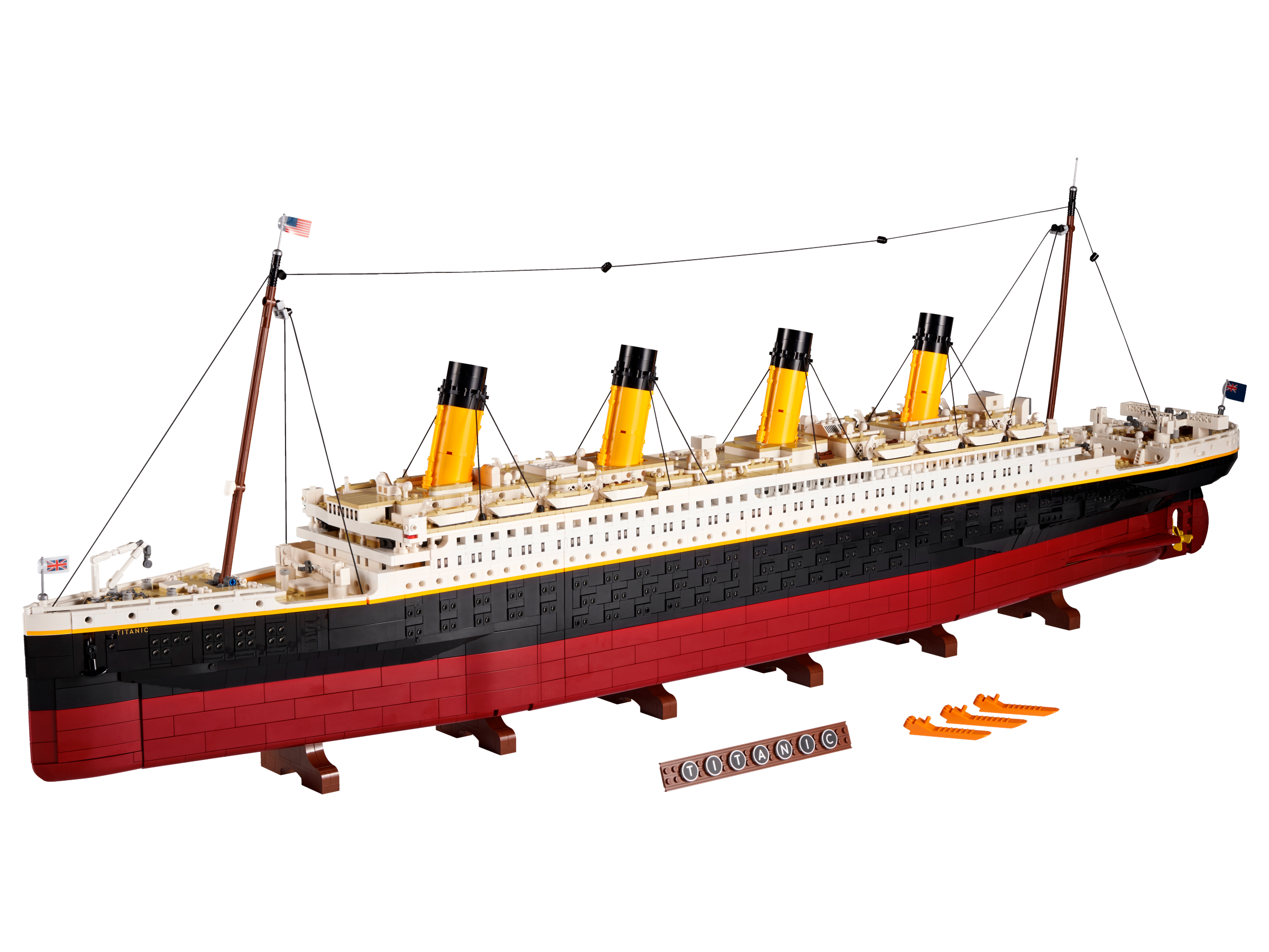 LEGO Titanic model ship 9090 pieces (British brand)
