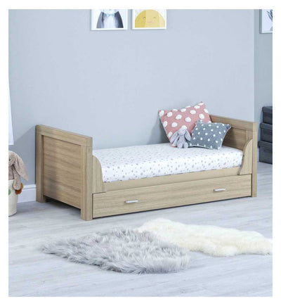 Babymore Luno 2-teiliges Babyzimmer-Möbelset Eiche