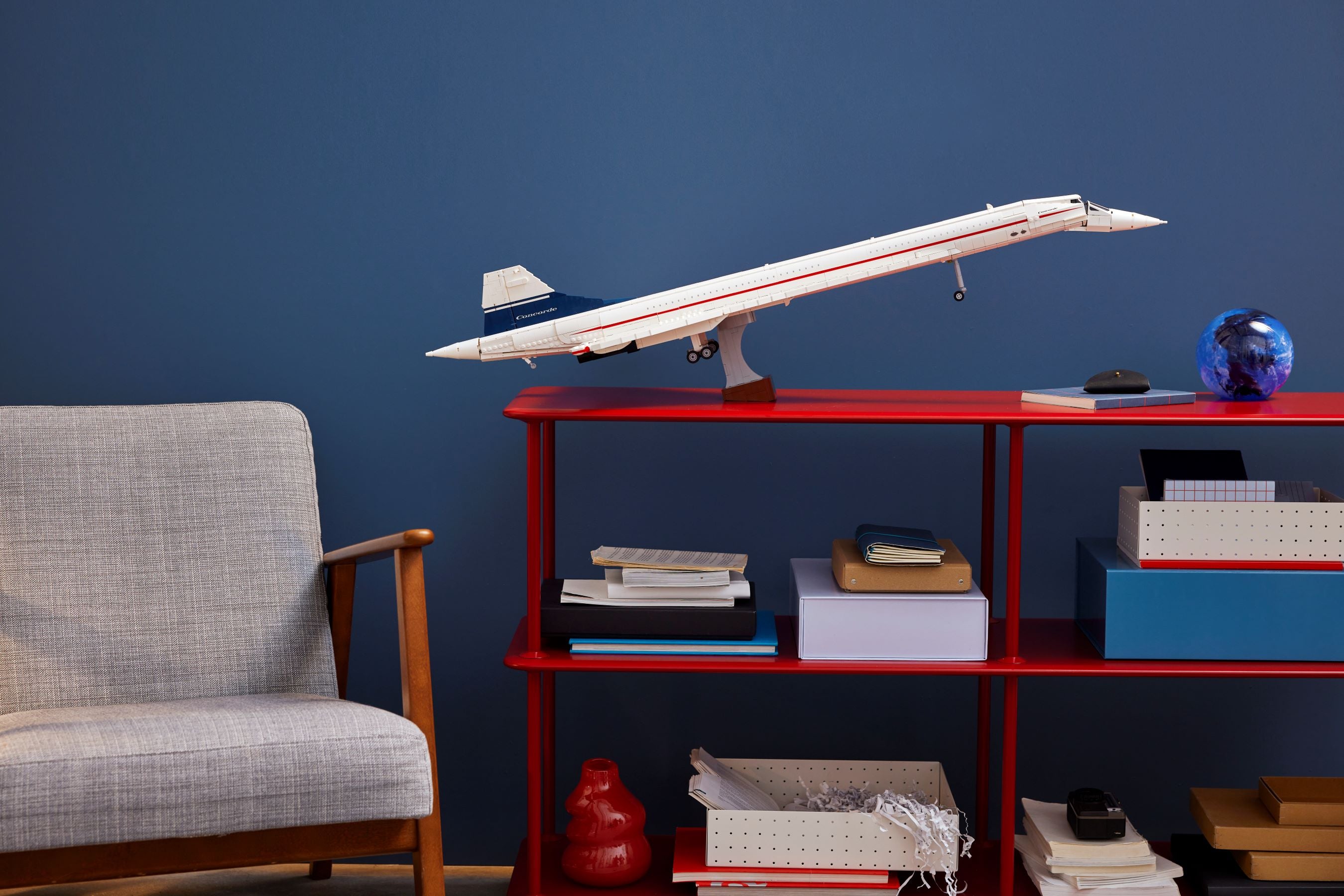LEGO Concorde airplane model 2083 pieces - British product