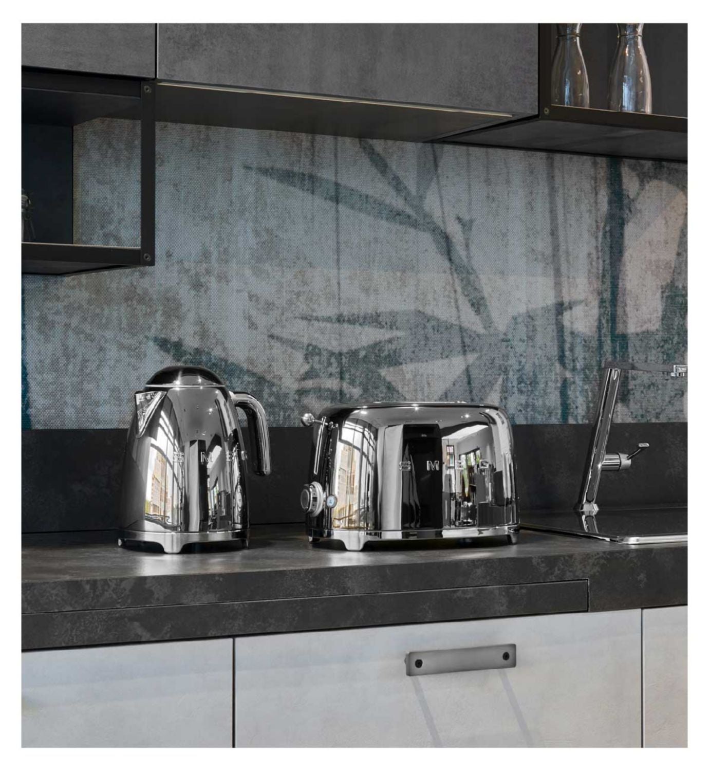 Smeg jug kettle polished steel 1.7 litre - British product