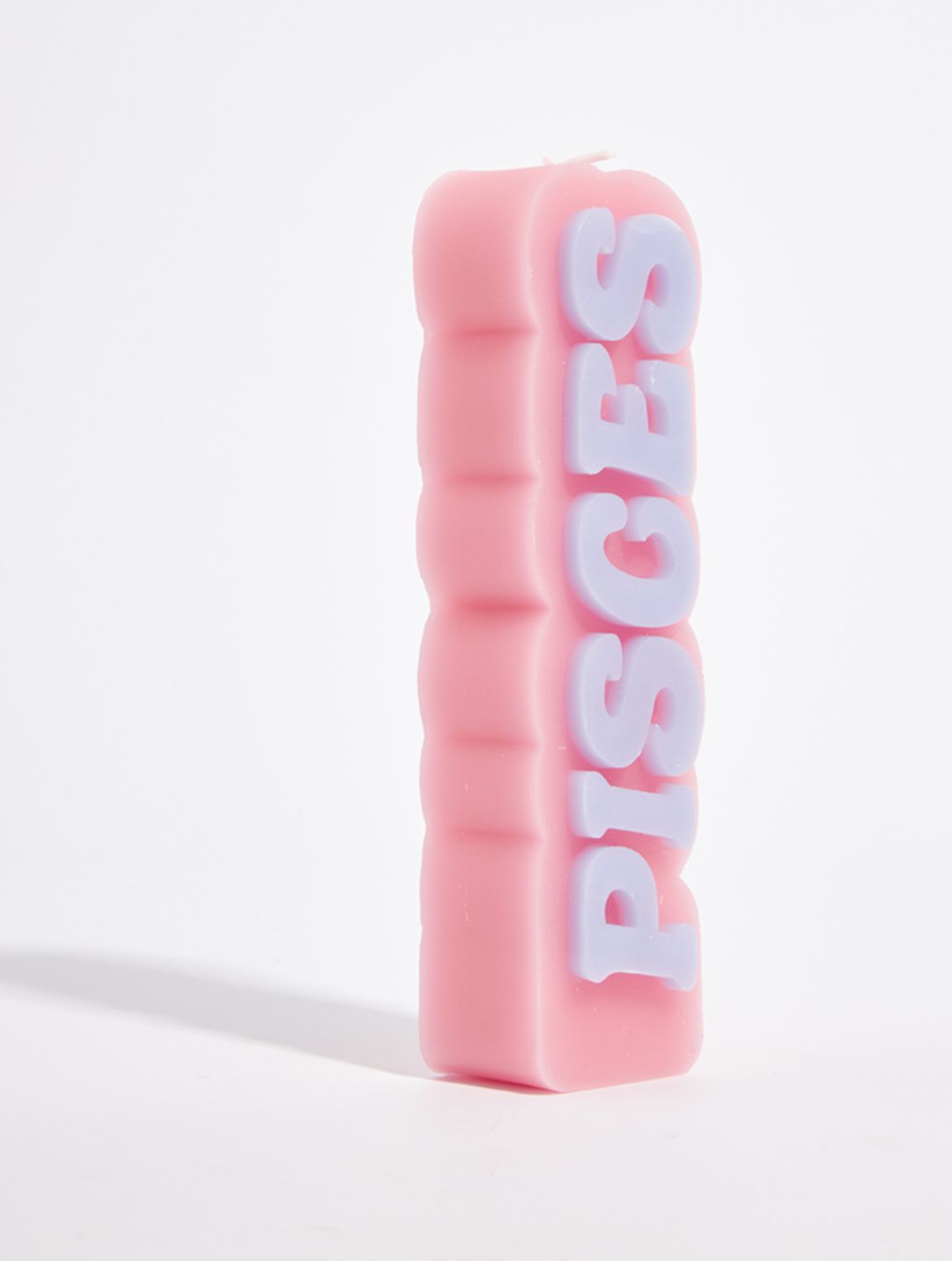Skinnydip Pisces star sign candle, imported from the UK