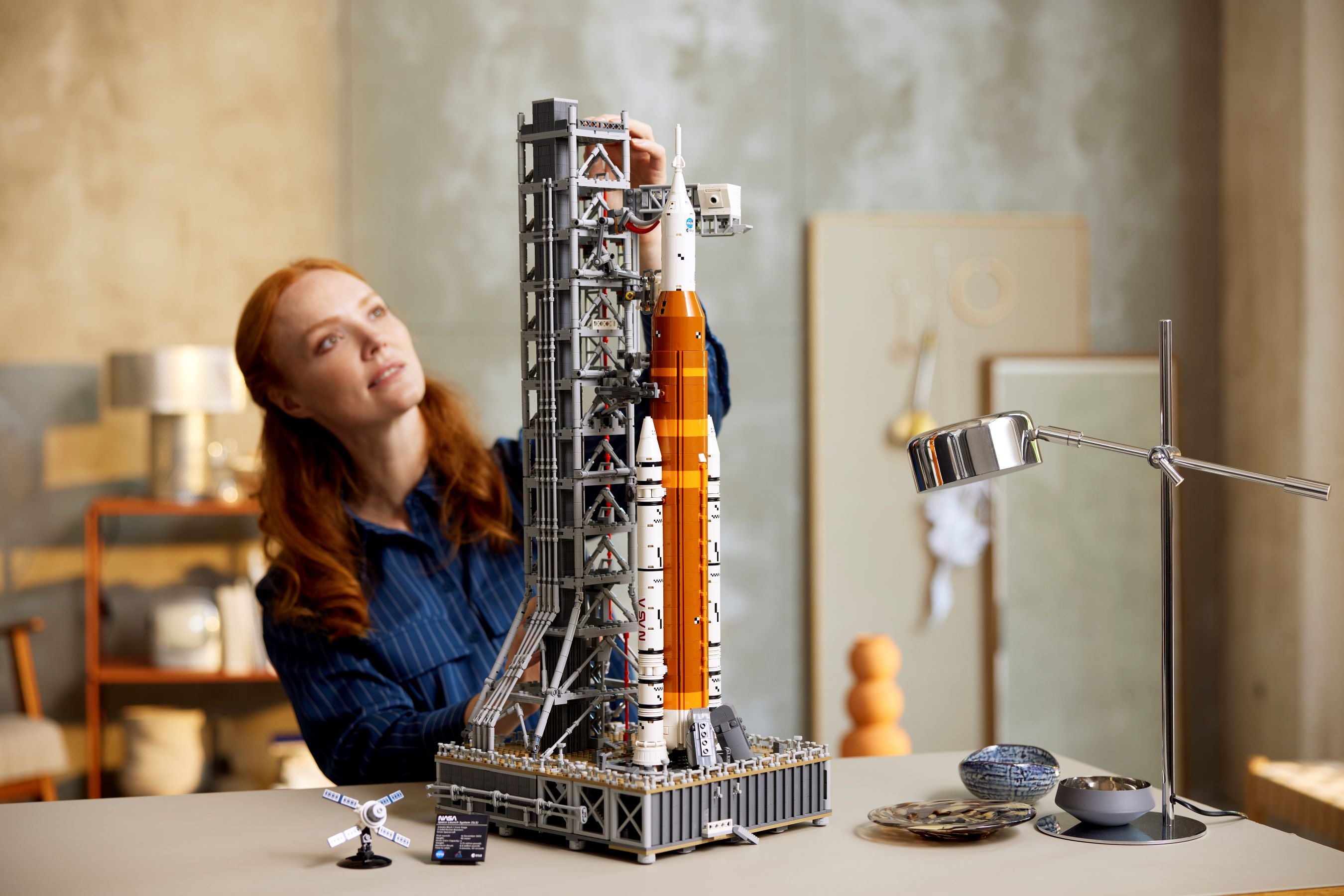 LEGO NASA Artemis Space Launch System model kit 3601 pieces, imported from the UK