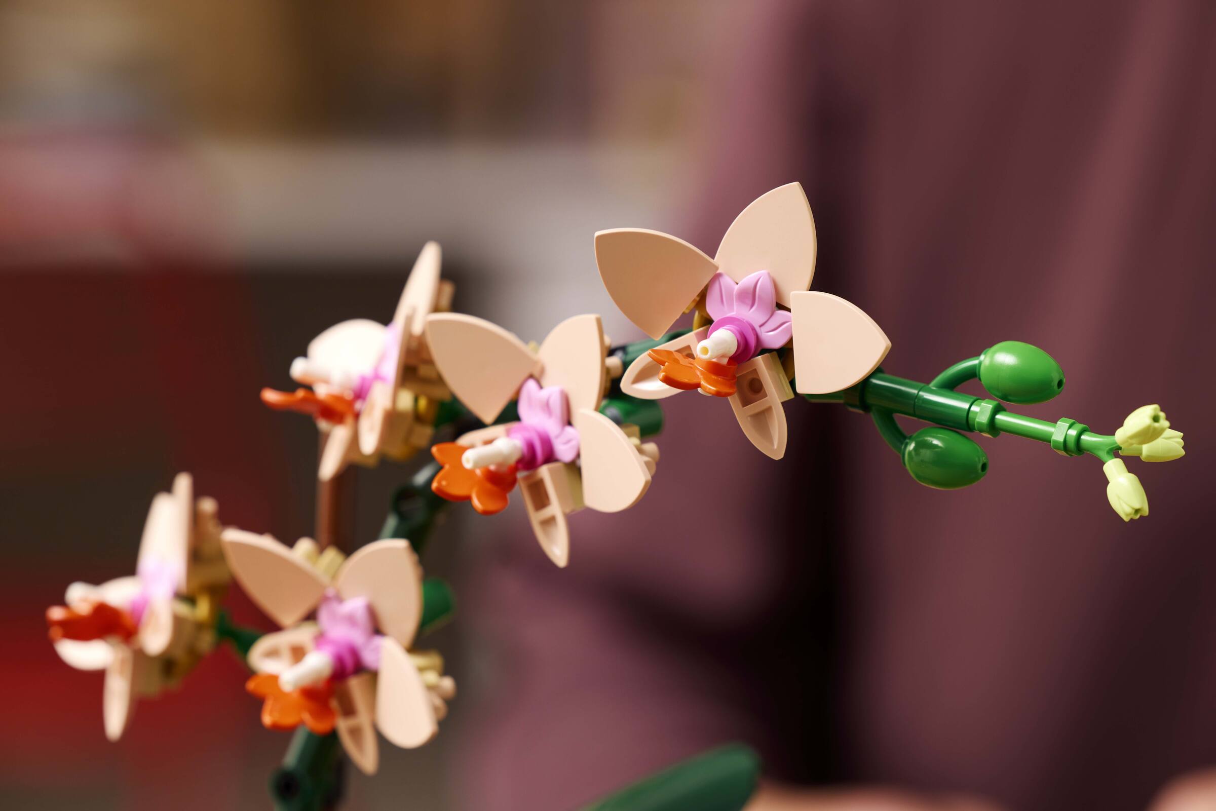 LEGO Mini Orchid building set 274 pieces, imported from the UK