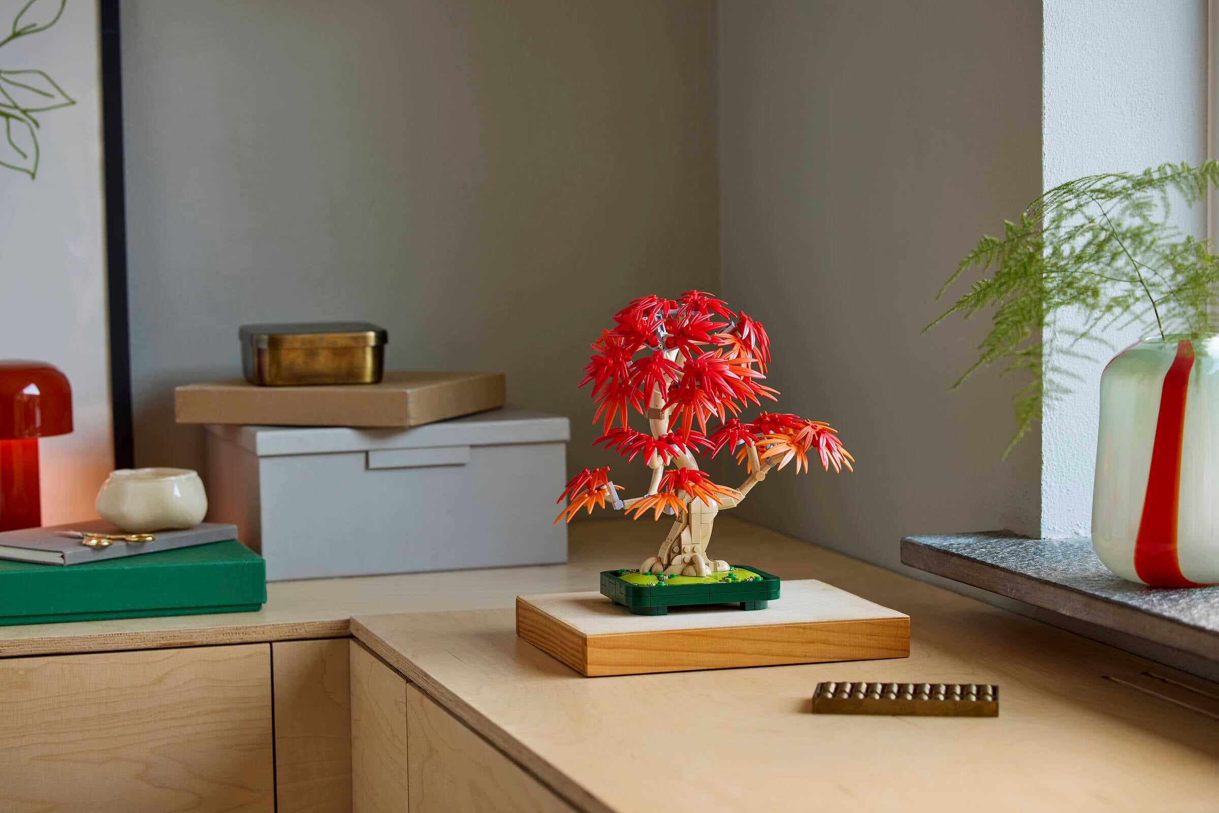 LEGO Japanese Red Maple Bonsai Tree 474 pieces, imported from the UK