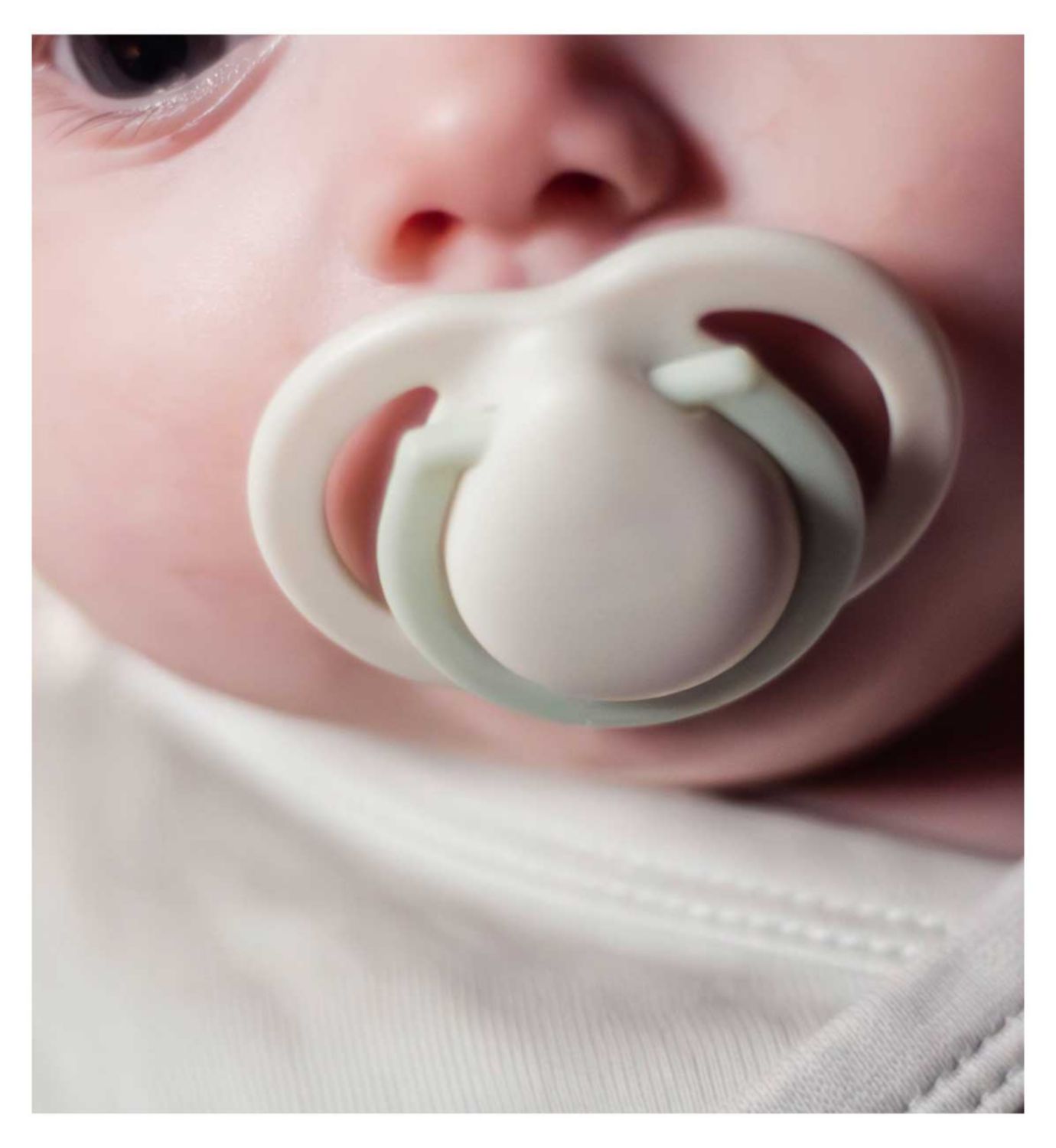 Tommee Tippee Natural Start bottle and soother sample pack - British product