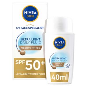 NIVEA SUN Ultra Light Farget Daglig Ansiktskrem Medium SPF50+ 40ml