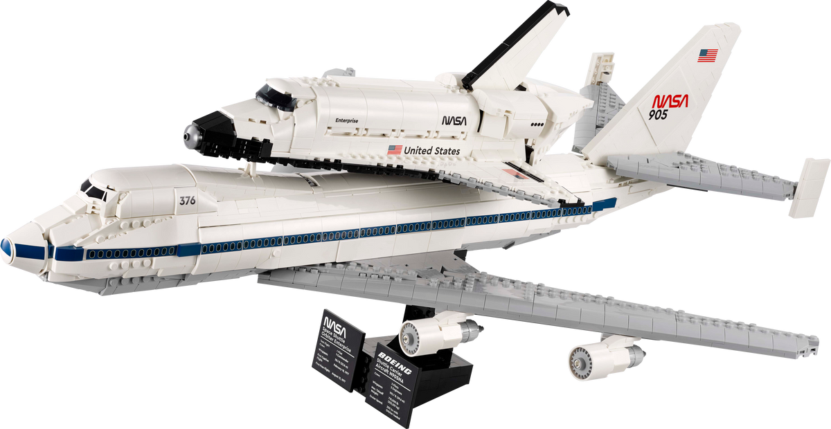LEGO Shuttle Carrier Aircraft 2417 Pieces (British brand)