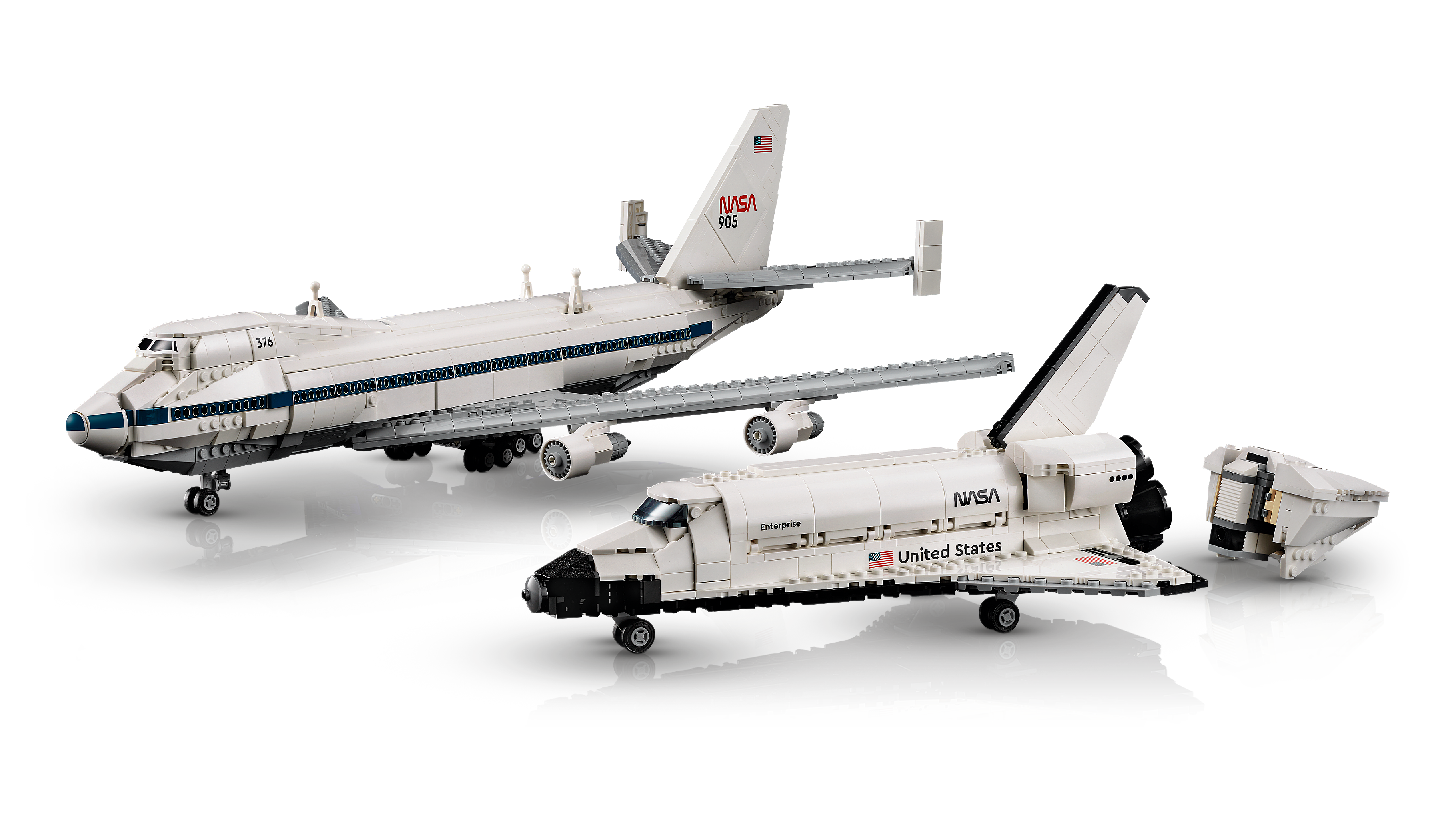 LEGO Shuttle Carrier Aircraft 2417 Pieces (British brand)