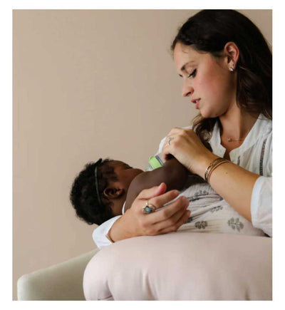 Tutti Bambini Snuggle Me Ammestøttepute Kronblad