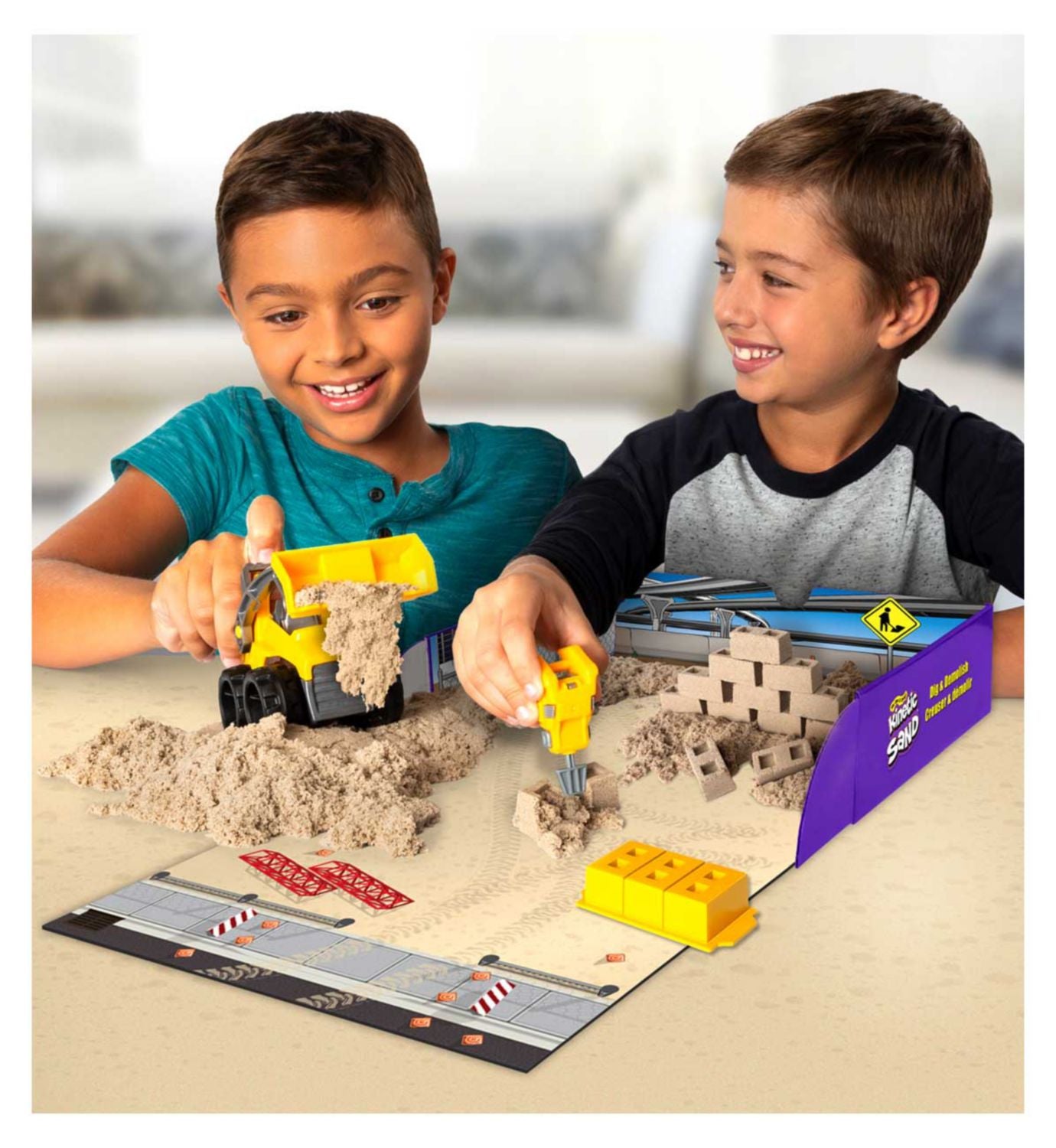 Spinmaster Kinetic Sand Dig N Demolish playset with truck and brown sand, imported from the UK