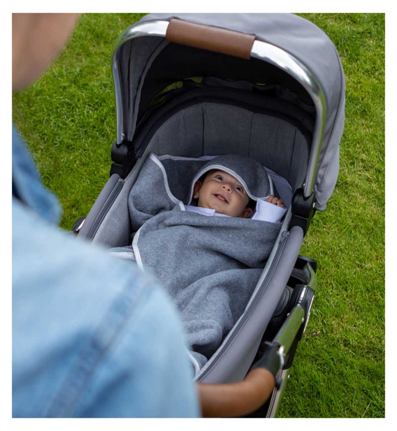 Purflo Cosy Wrap travel blanket 0-9M Minimal Grey - British product