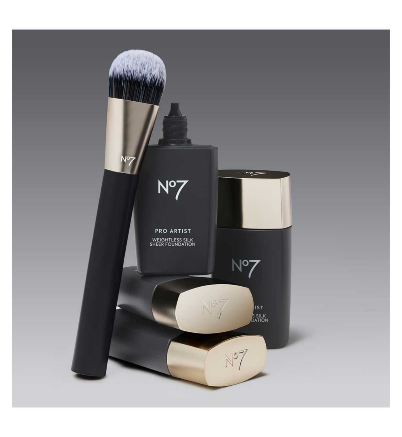 No7 Pro Artist Perfect Canvas Flat Foundation Brush (British brand)