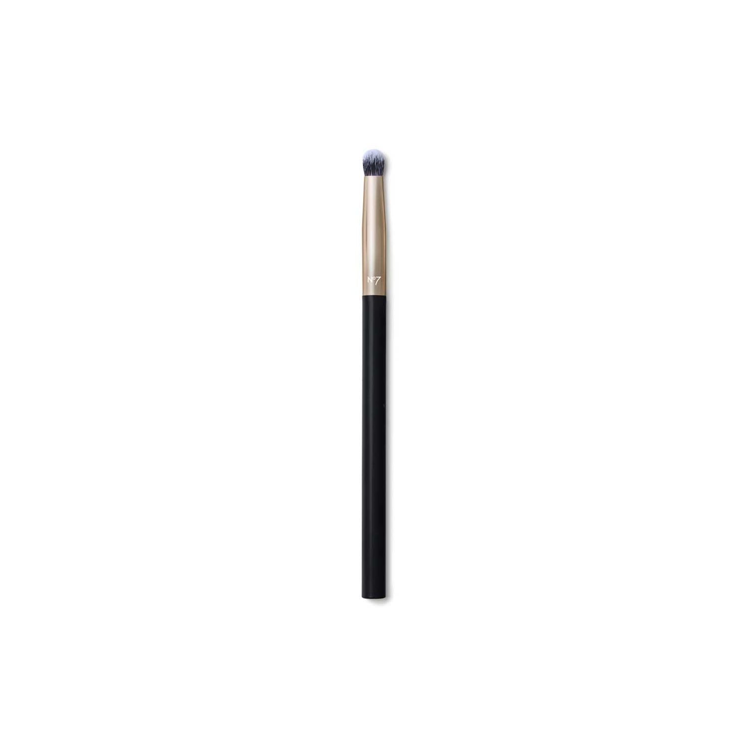 No7 Pro Artist Detailed Stroke Precision Eyeshadow Brush, imported from the UK