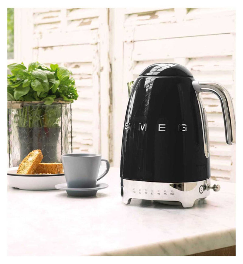 Smeg Kettle Black 1.7L - British product