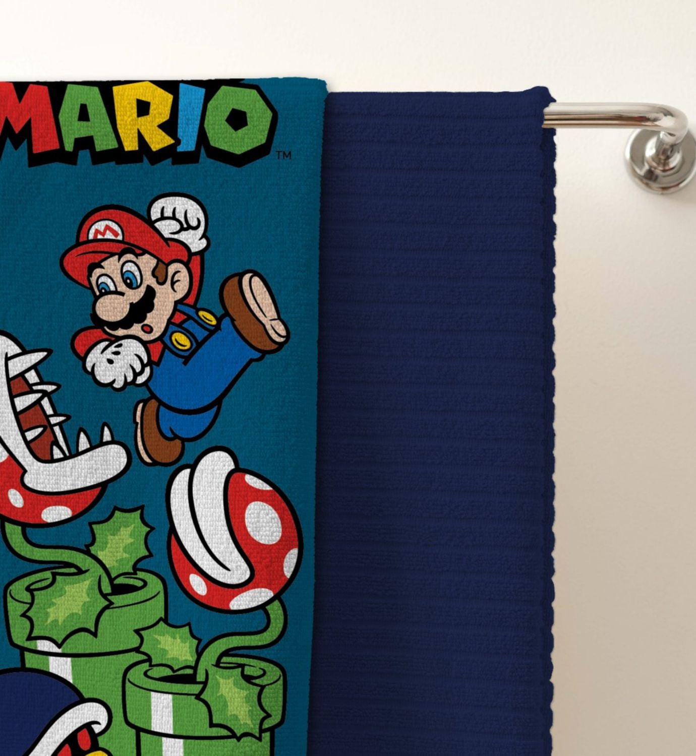 Nintendo Super Mario Leaping Towel - British product