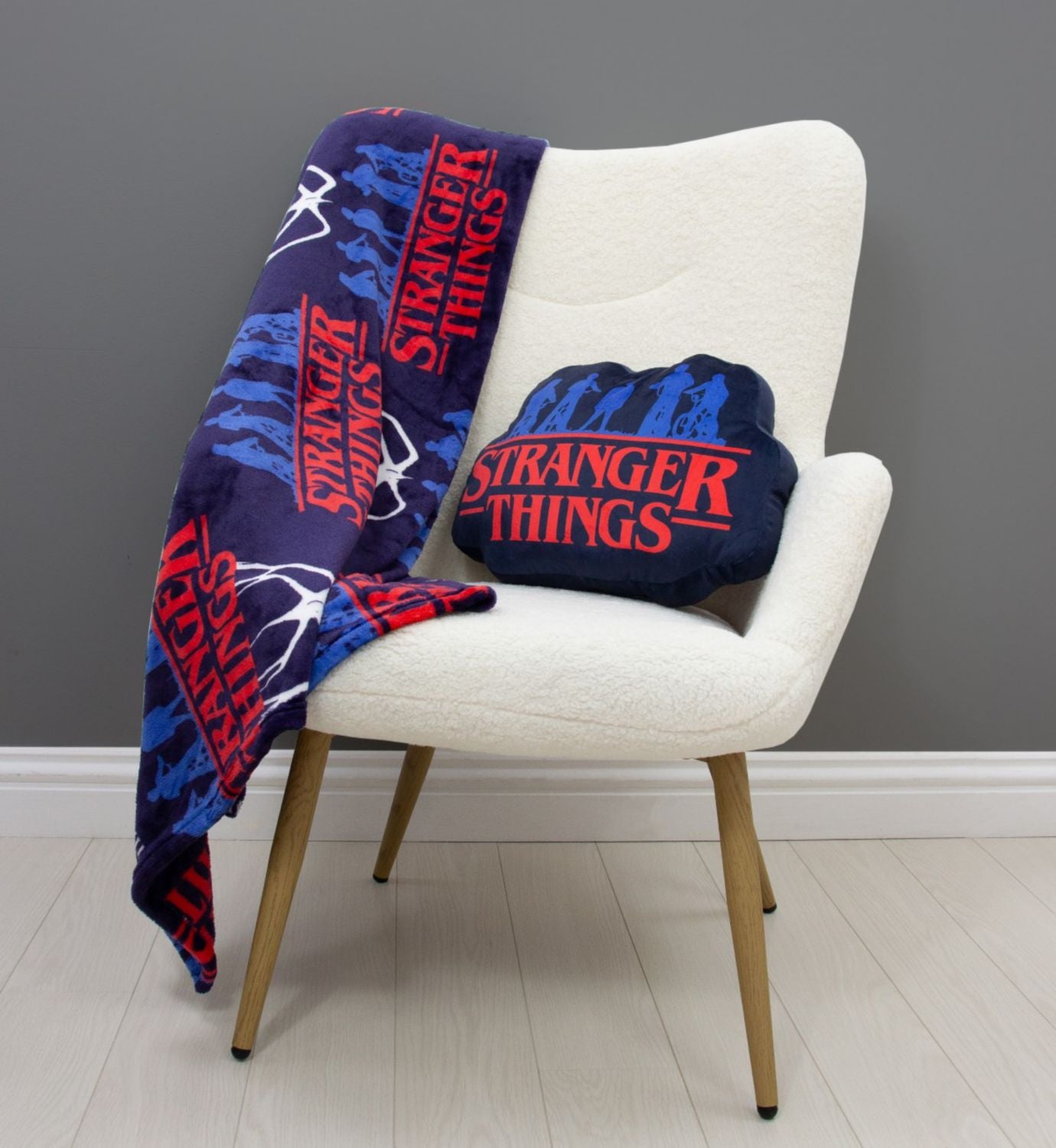 Stranger Things flames shaped cushion 30x40cm (British brand)