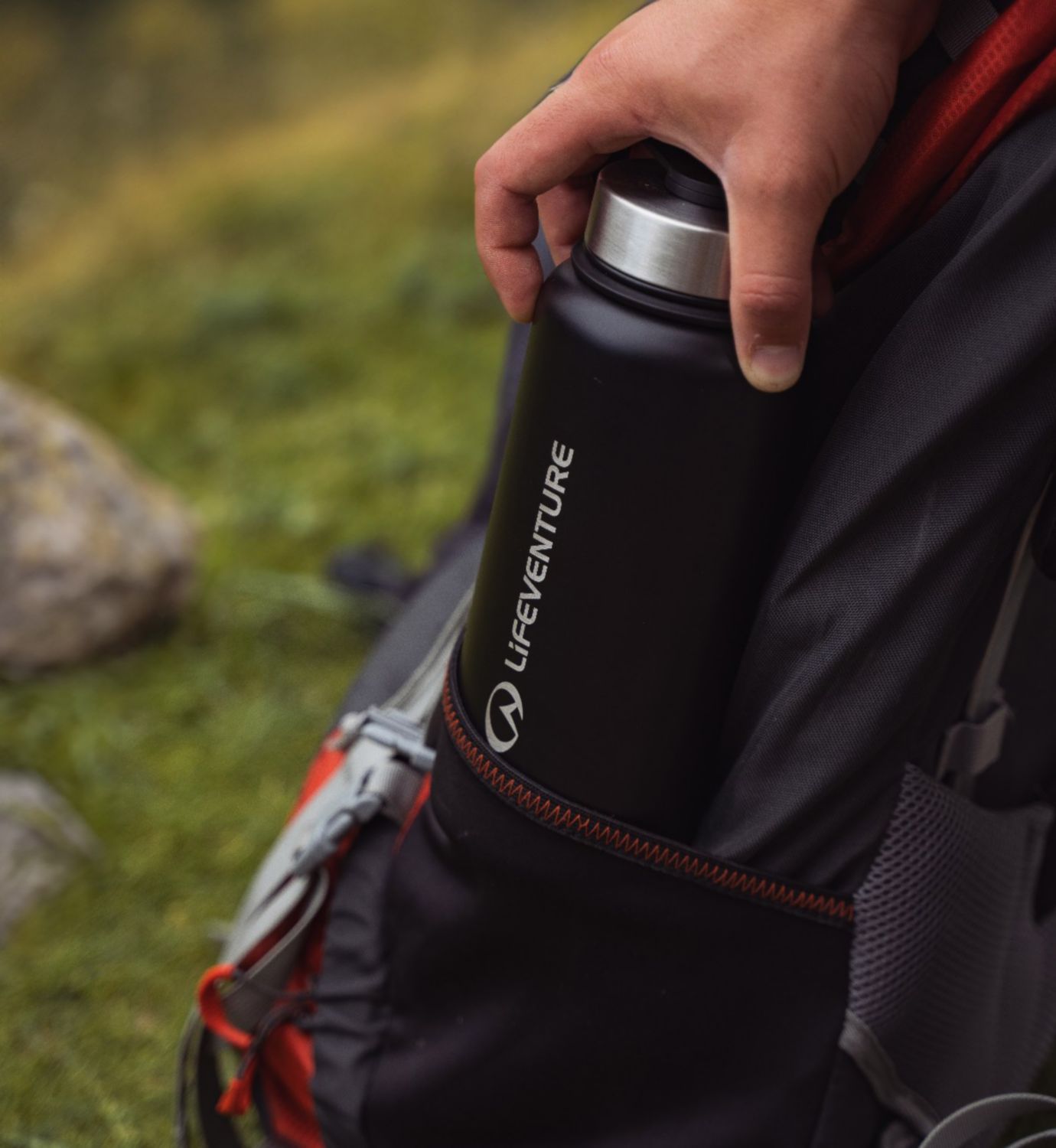 Lifeventure insulated flask black 1L, imported from the UK