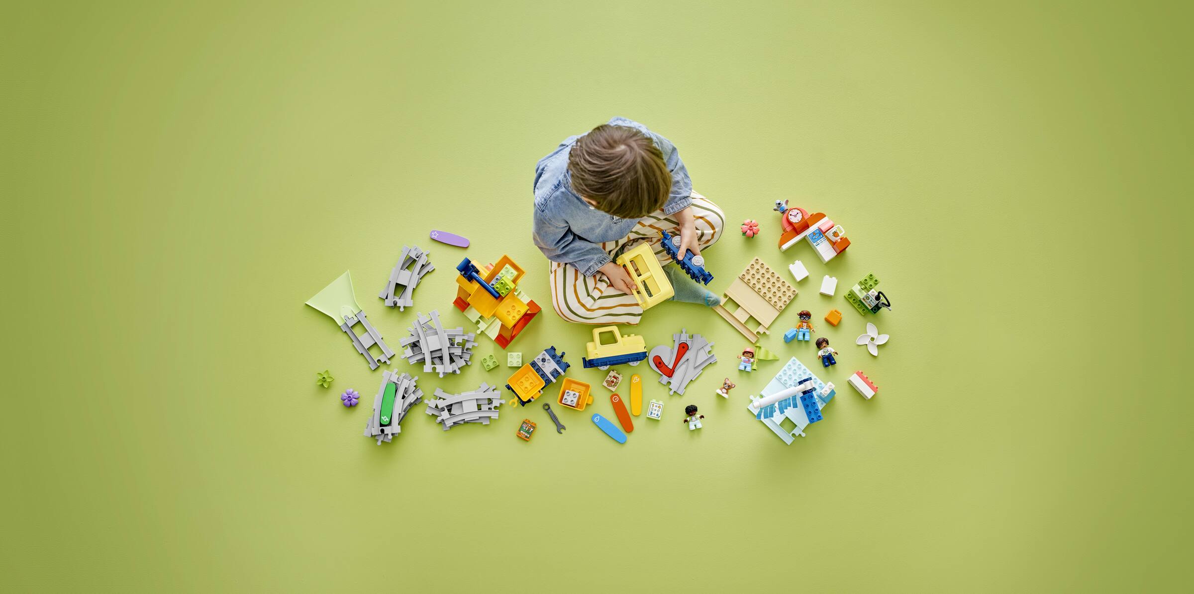 LEGO DUPLO Big Interactive Community Train, UK version