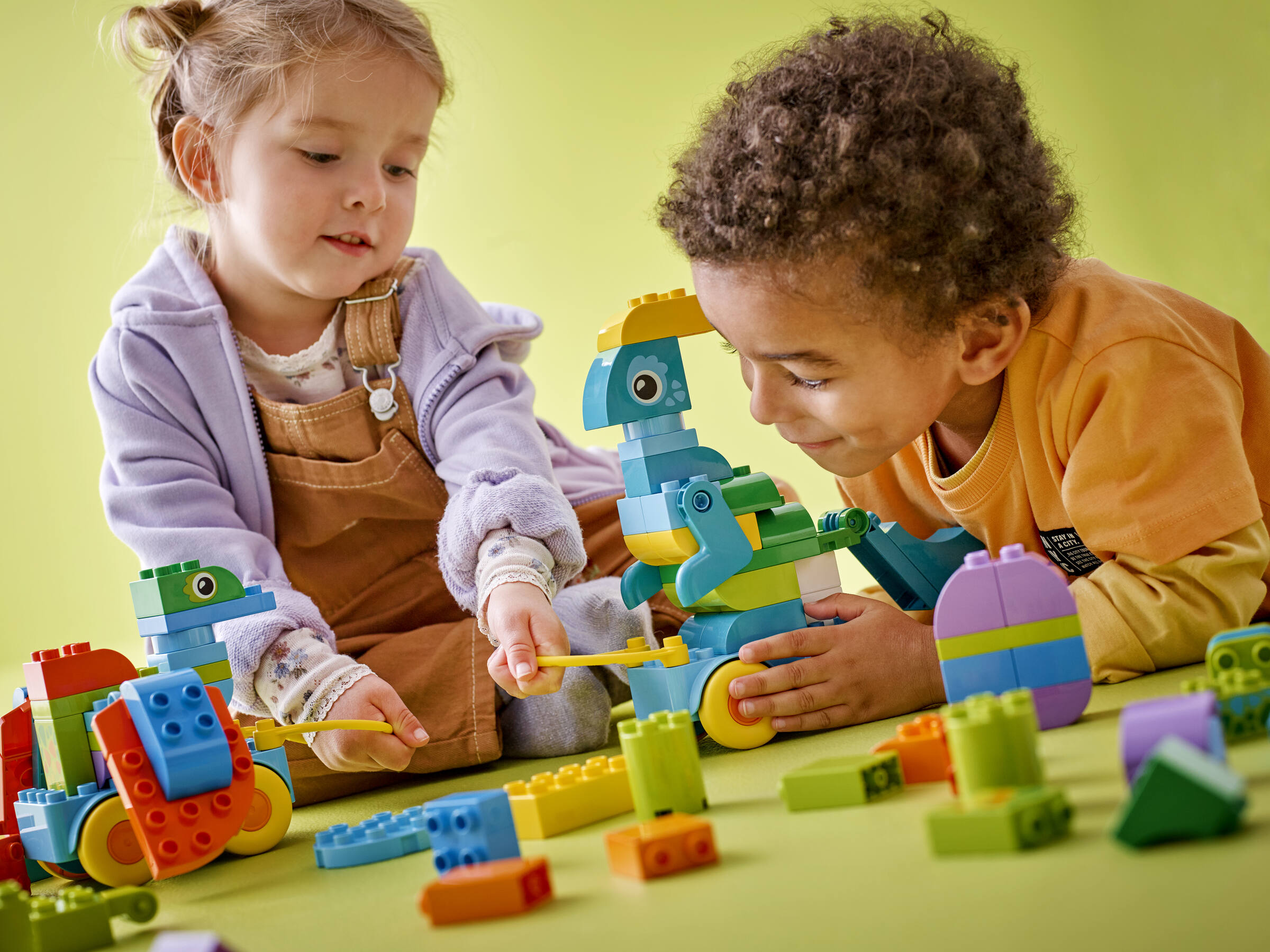 LEGO DUPLO Dinosaurs on Wheels 108 Pieces - British product