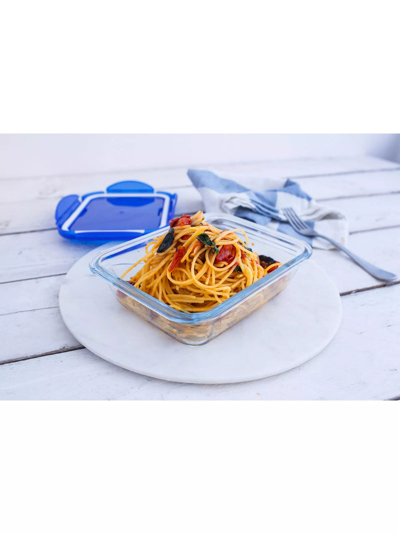 Pyrex glass dish 800ml with lid, imported from the UK