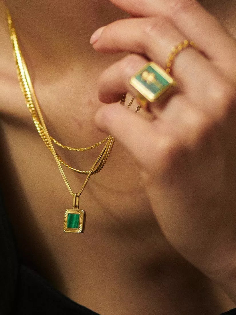 Daisy London gold malachite square pendant - British product