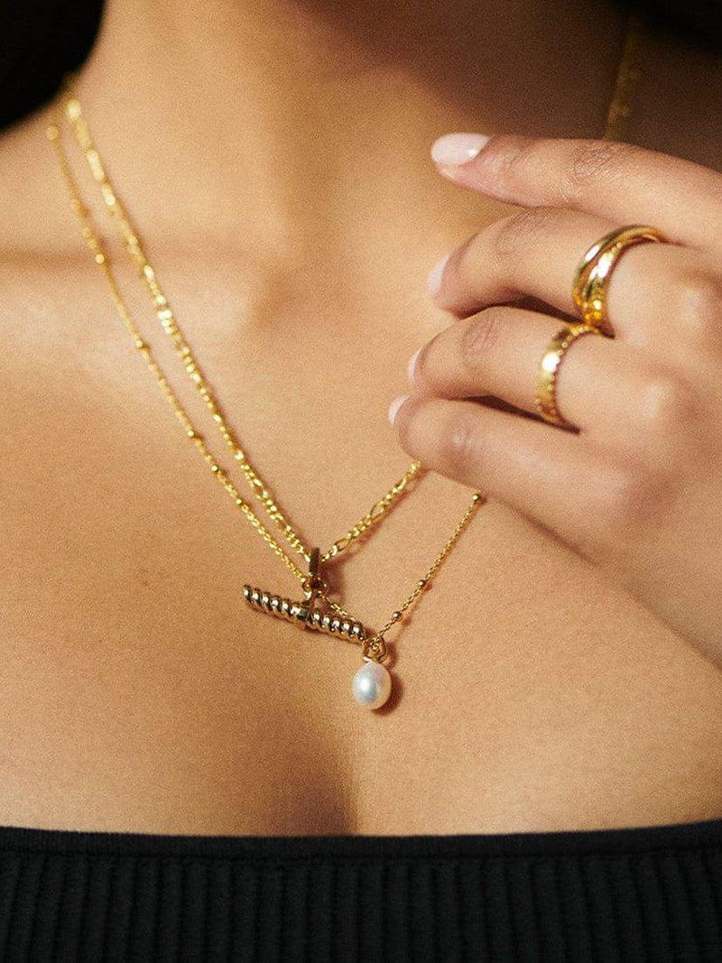 Daisy London freshwater pearl pendant necklace gold plate (British brand)