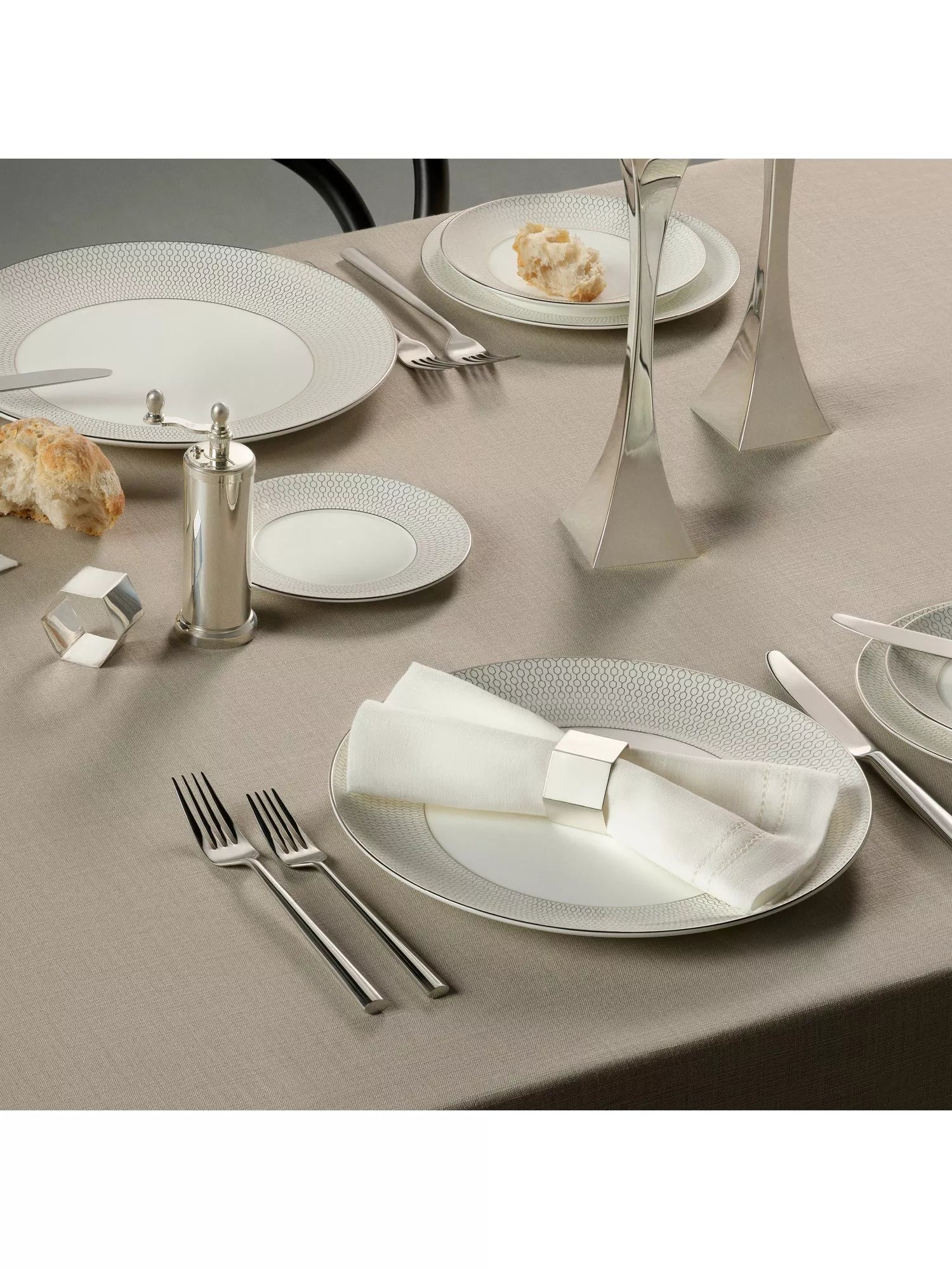 Wedgwood Gio Platinum dinnerware set 12 piece, imported from the UK