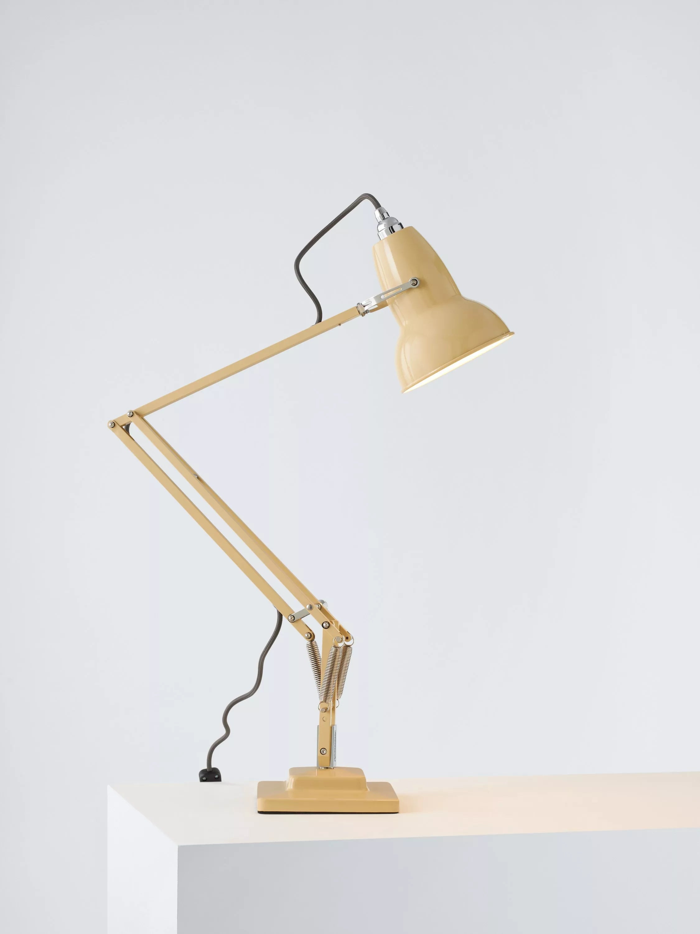 Anglepoise National Trust 1227 Desk Lamp, Sage Green