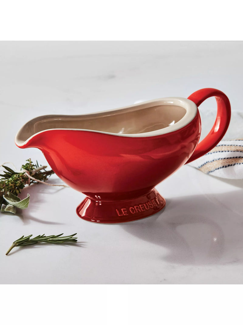 Le Creuset stoneware gravy boat 460ml, UK version