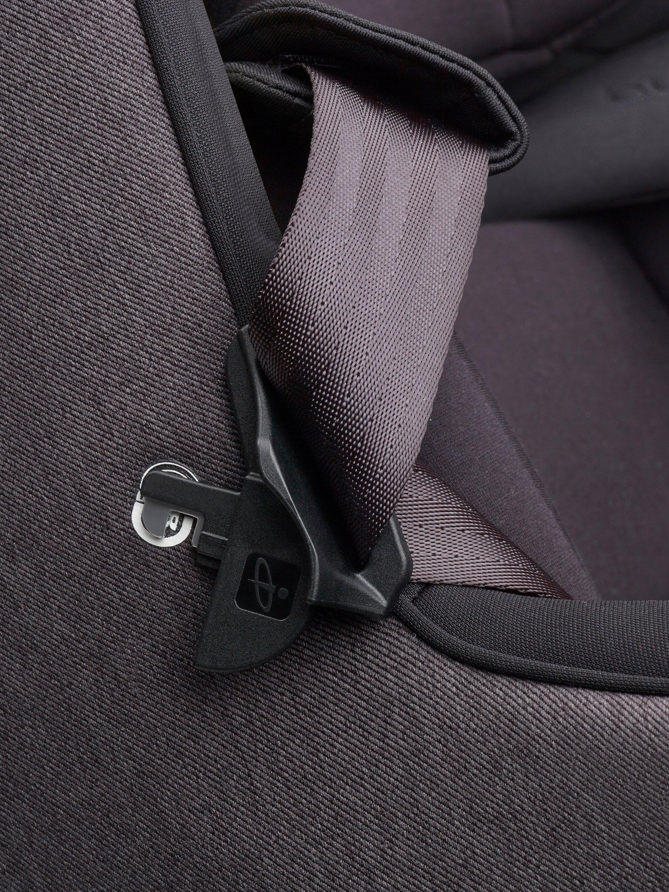 Bugaboo Owl by Nuna i-Size baby car seat - British product