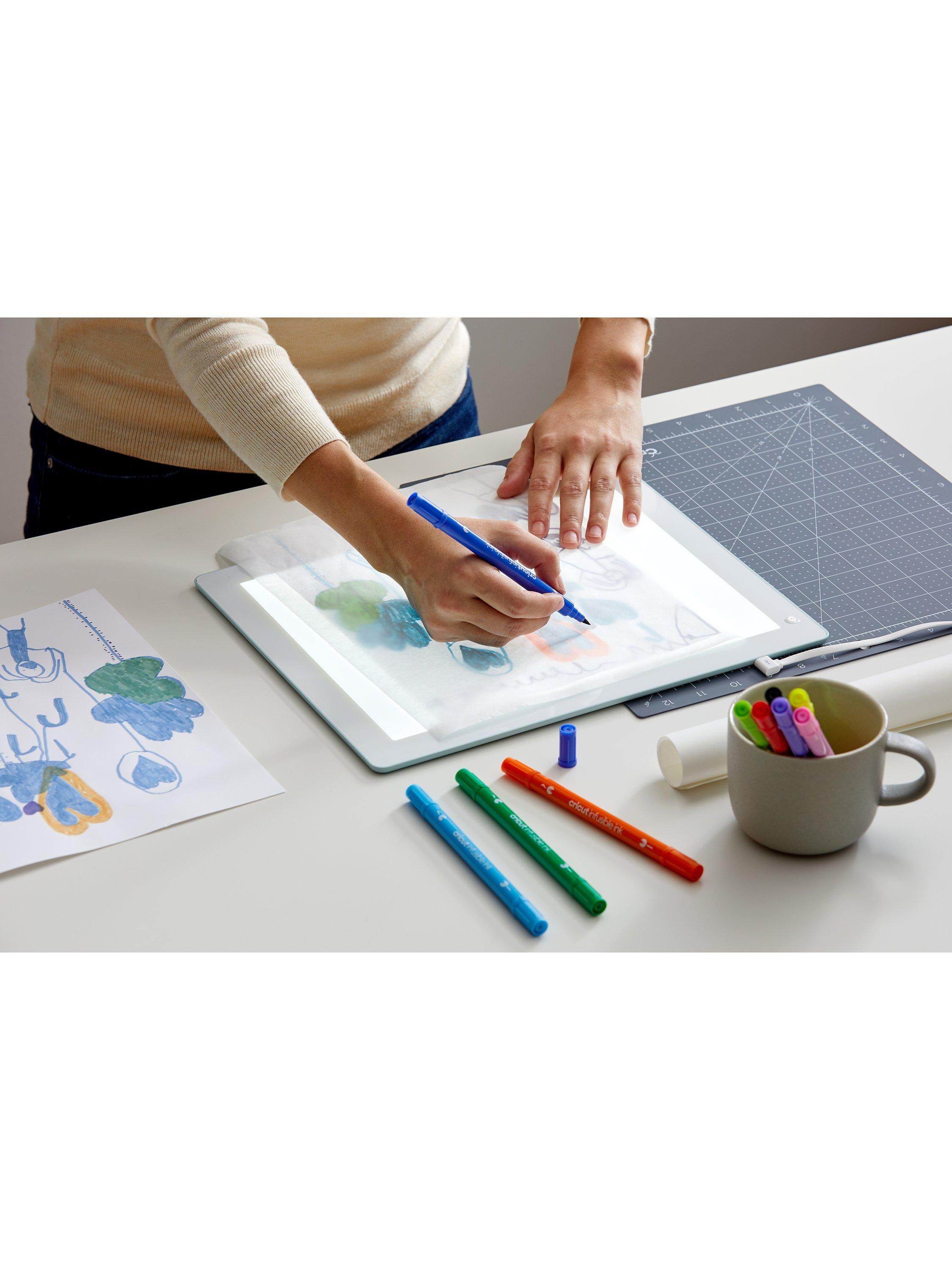 Cricut BrightPad Go cordless light pad 29.2cm x 22.8cm (British brand)