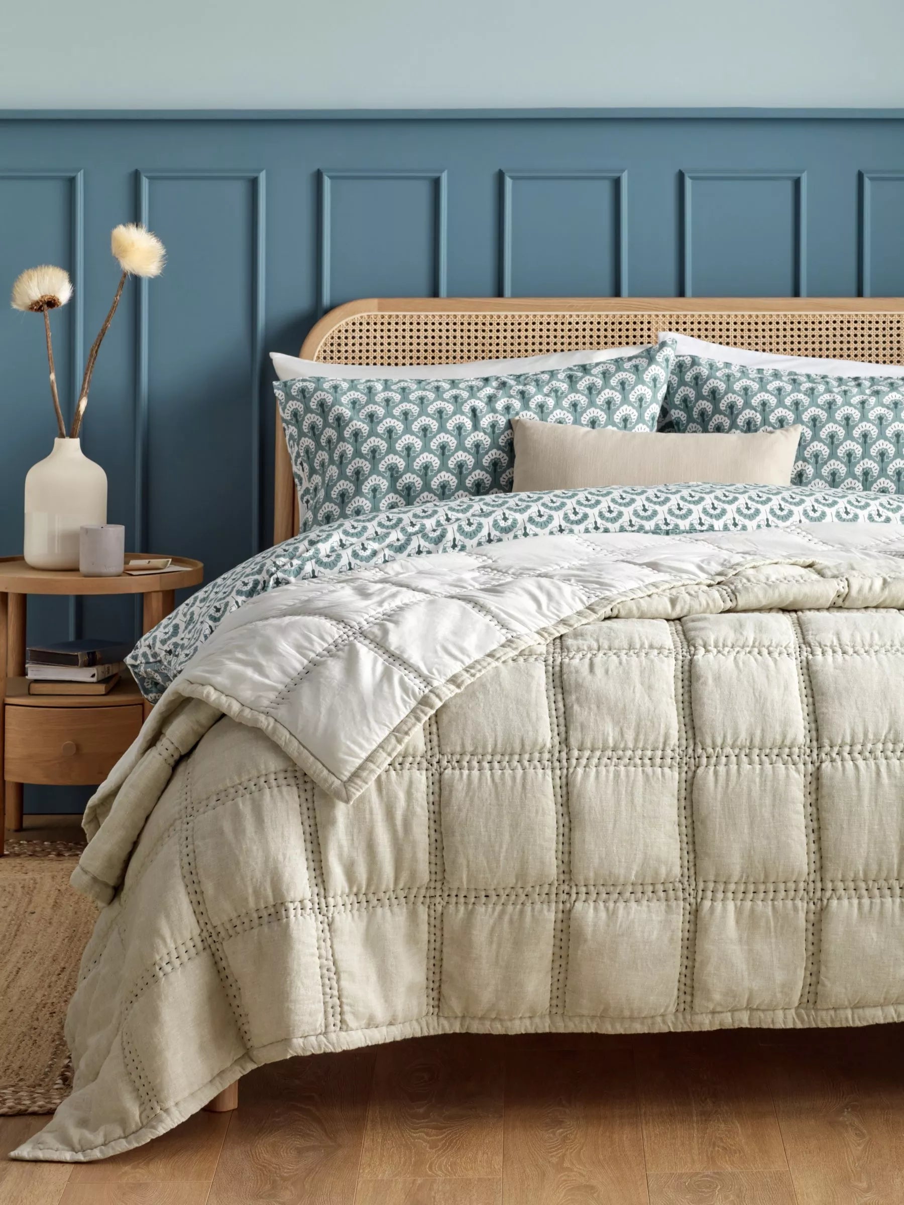 John Lewis linen blend quilt Natural super king size (British brand)