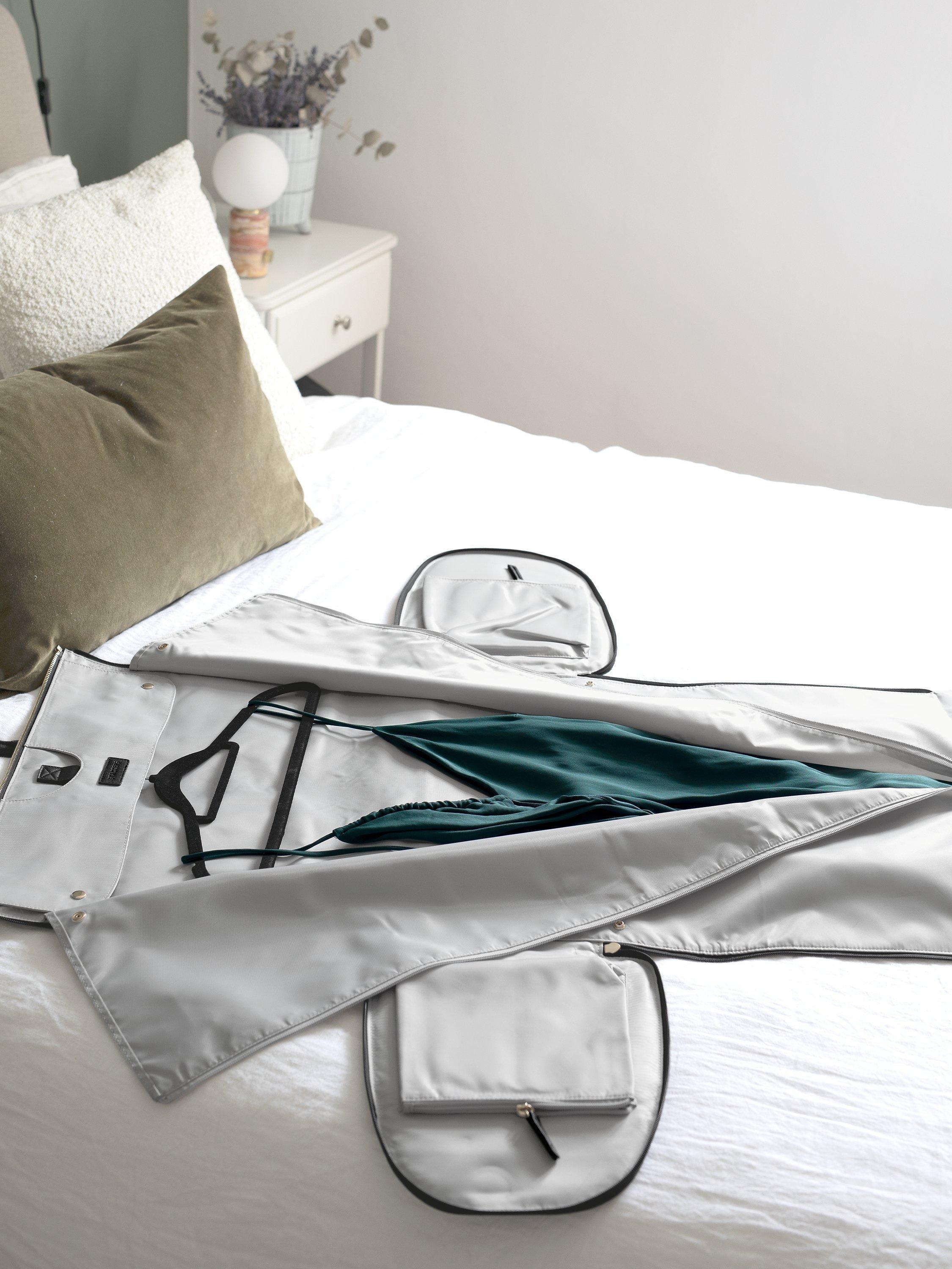 Stackers weekend garment travel holdall (British brand)