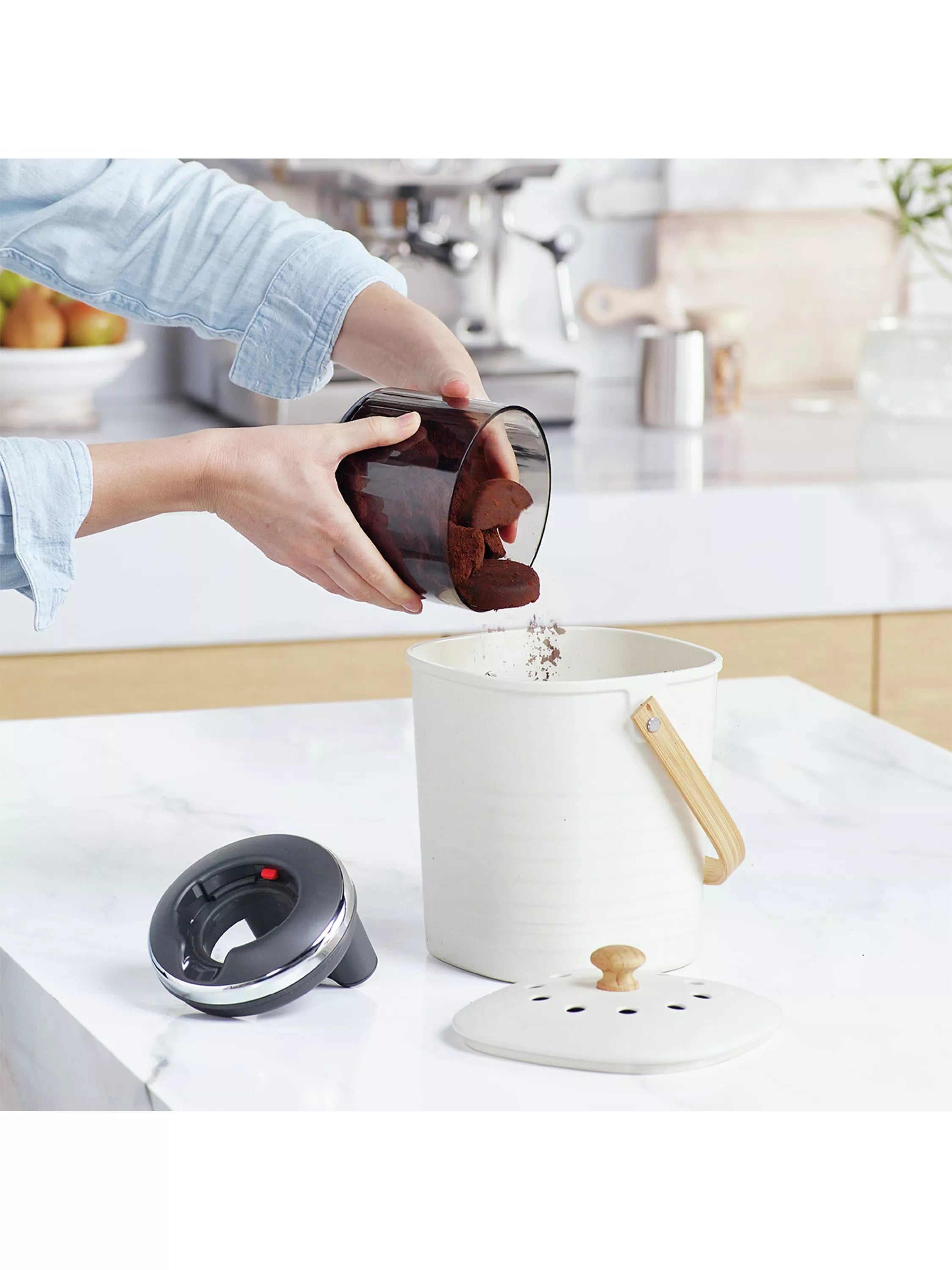 Sage Puck Sucker grey coffee puck vacuum tool - British product