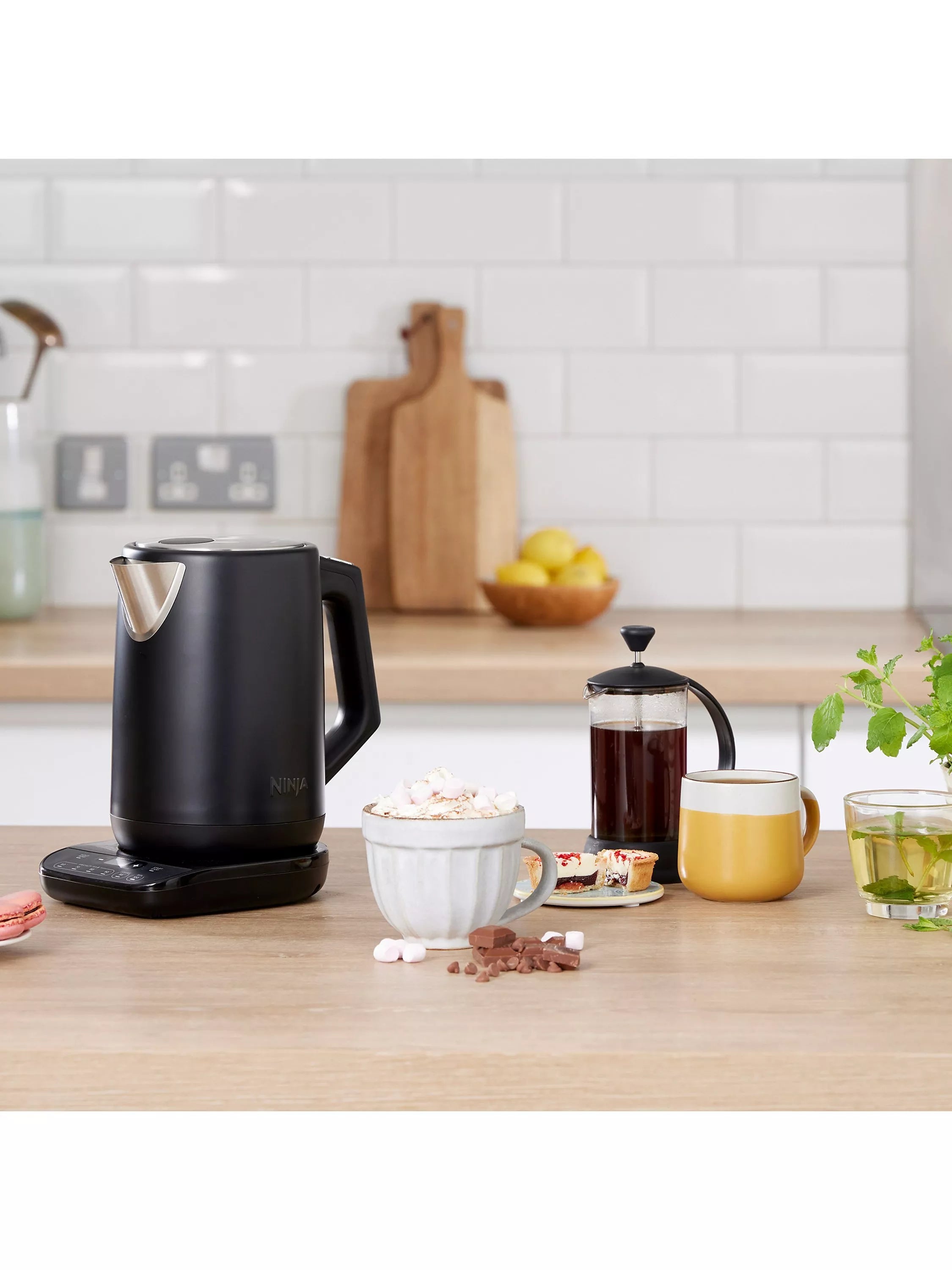 Ninja Perfect Temperature Kettle 1.7L black, UK version