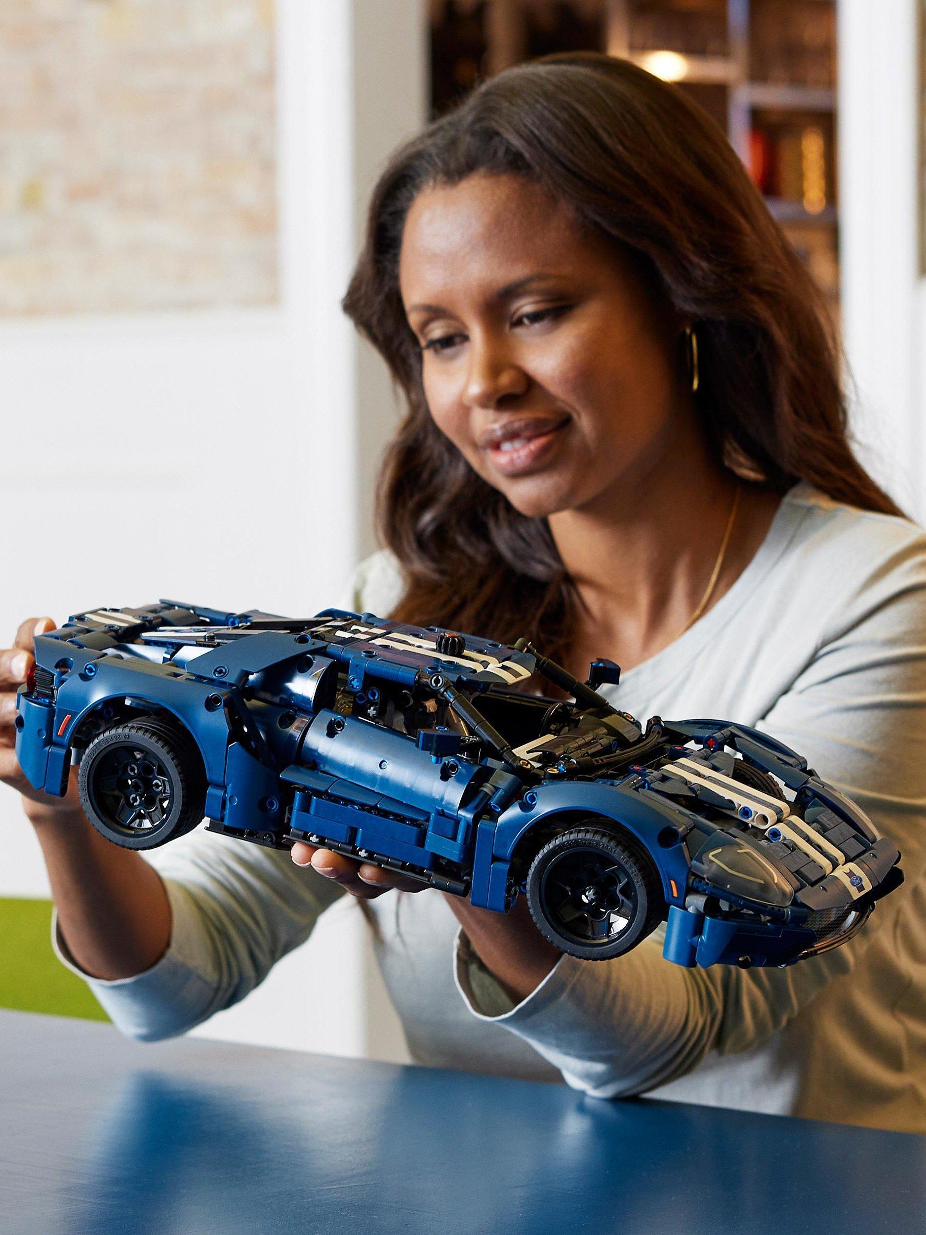 LEGO Technic 2022 Ford GT car model building set 1466-piece, UK version