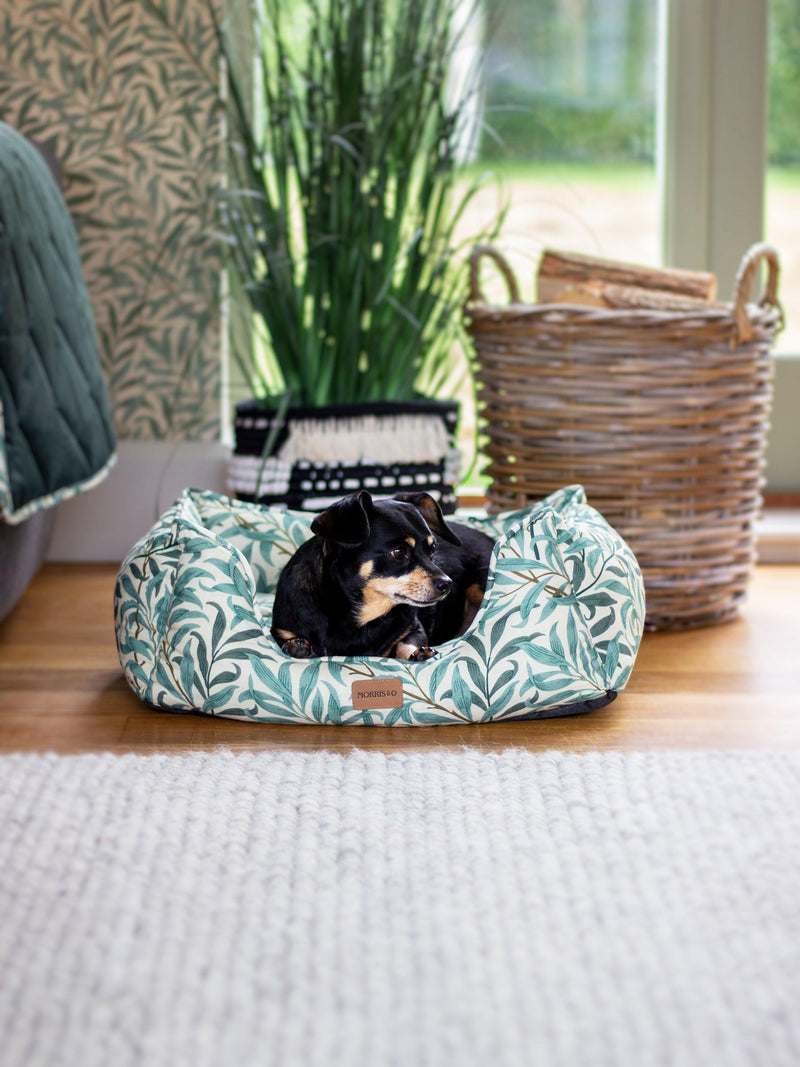 Morris & Co. Willow Bough pet bed blue, UK version