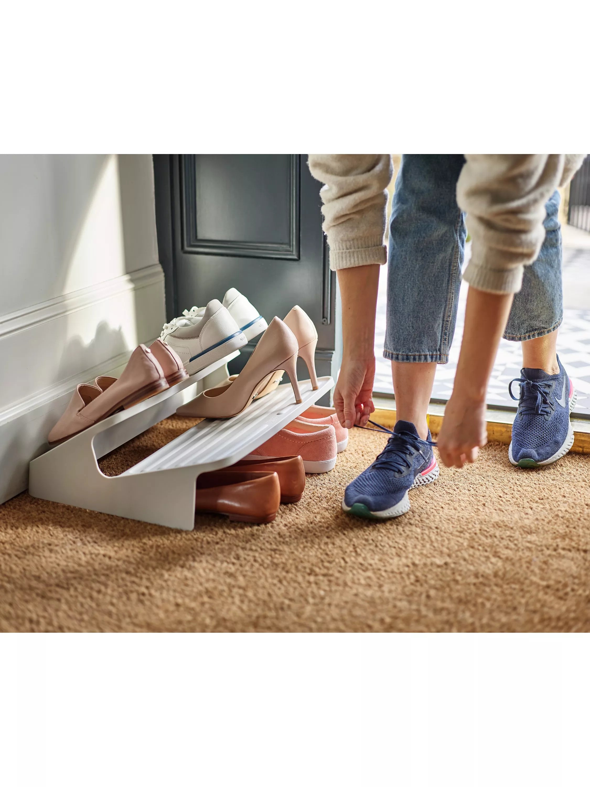 Joseph Joseph compact shoe rack shell large (British brand)