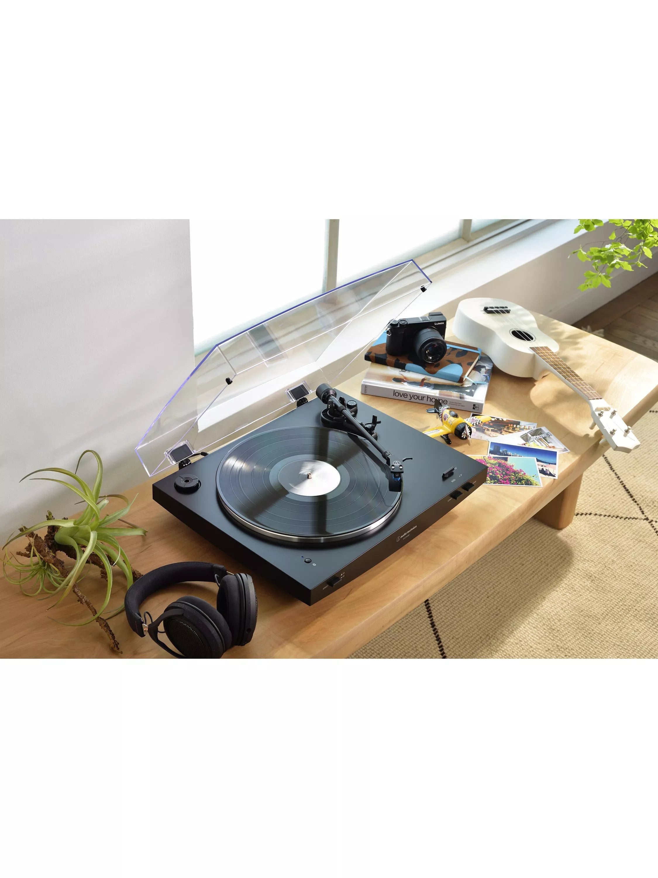 Audio-Technica LP3XBT Bluetooth turntable Black, imported from the UK