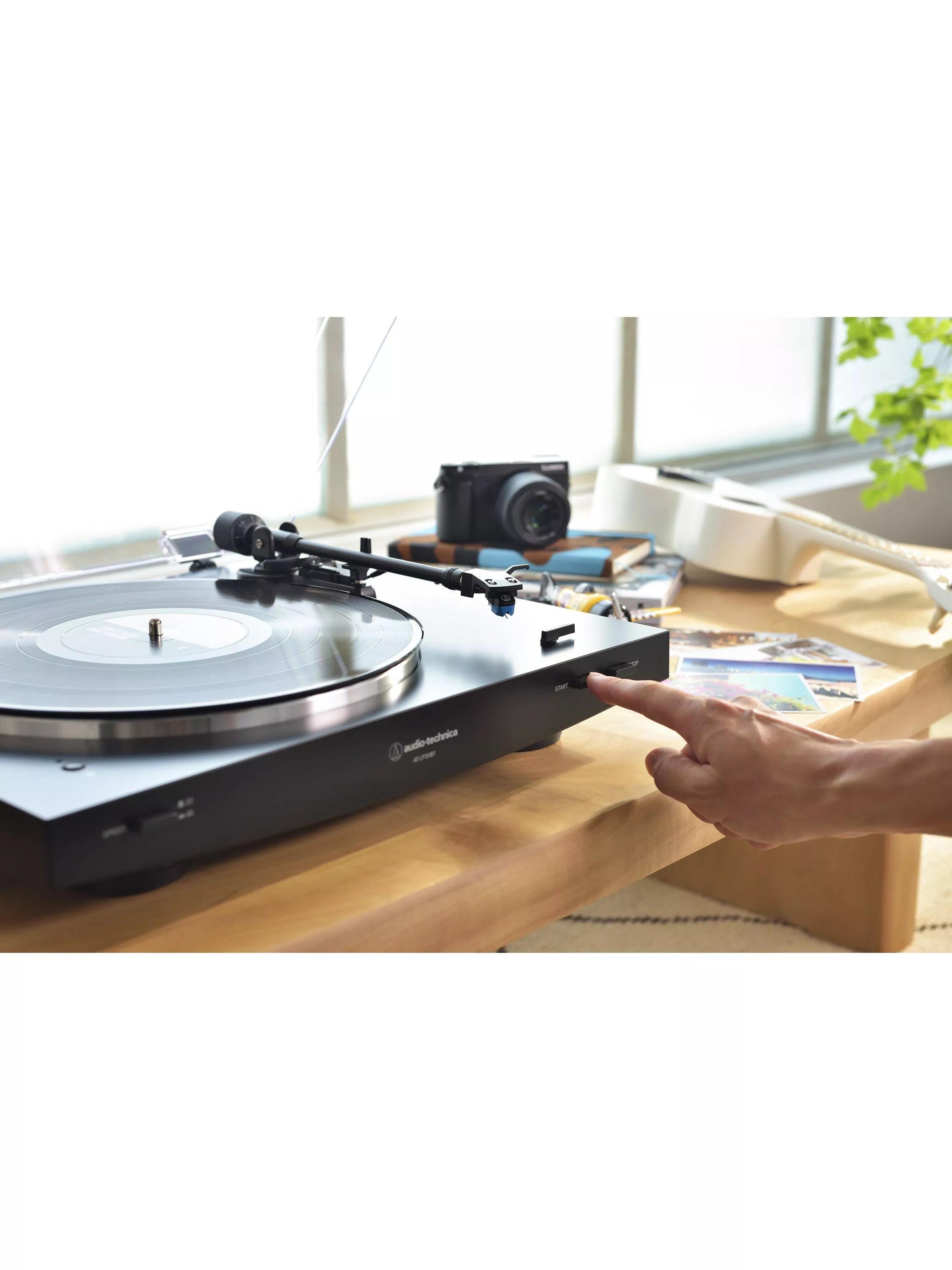 Audio-Technica LP3XBT Bluetooth turntable Black, imported from the UK