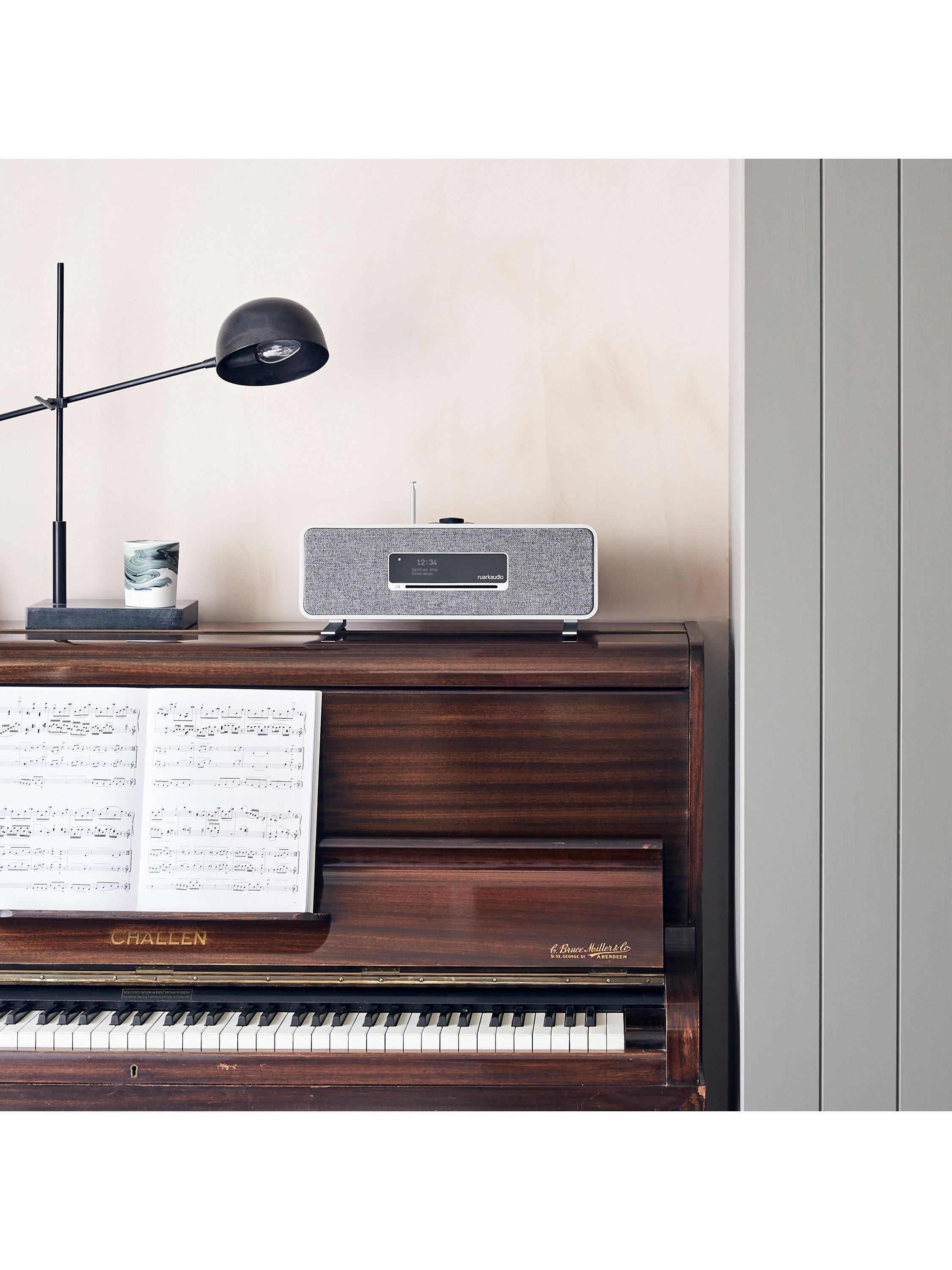 Ruark R3S wireless music system DAB+ CD Bluetooth - British product