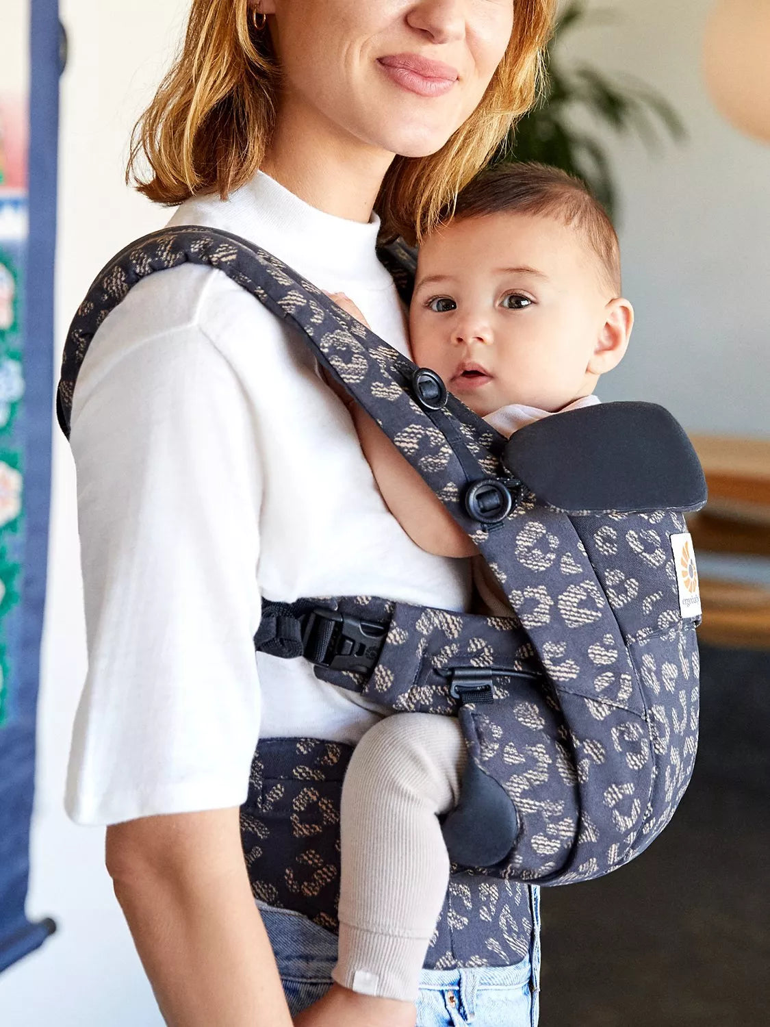Ergobaby Omni Dream Baby Carrier - British product