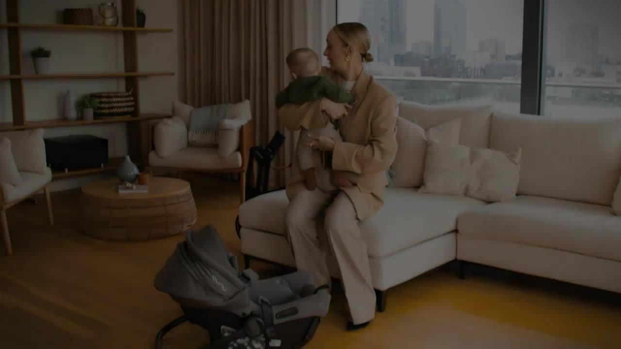 Nuna baby car seat Caviar, imported from the UK