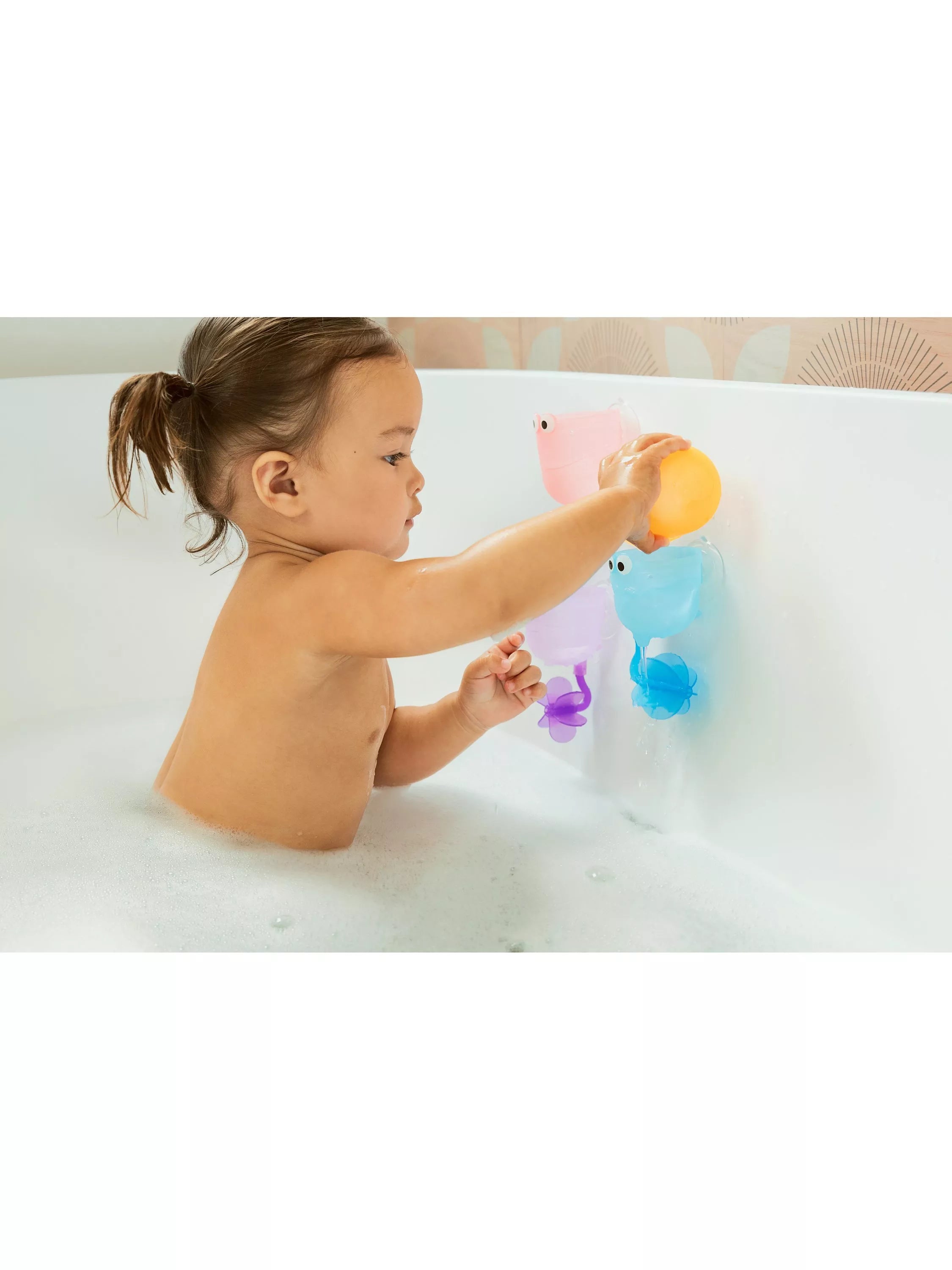 Munchkin Falls bath toy, imported from the UK