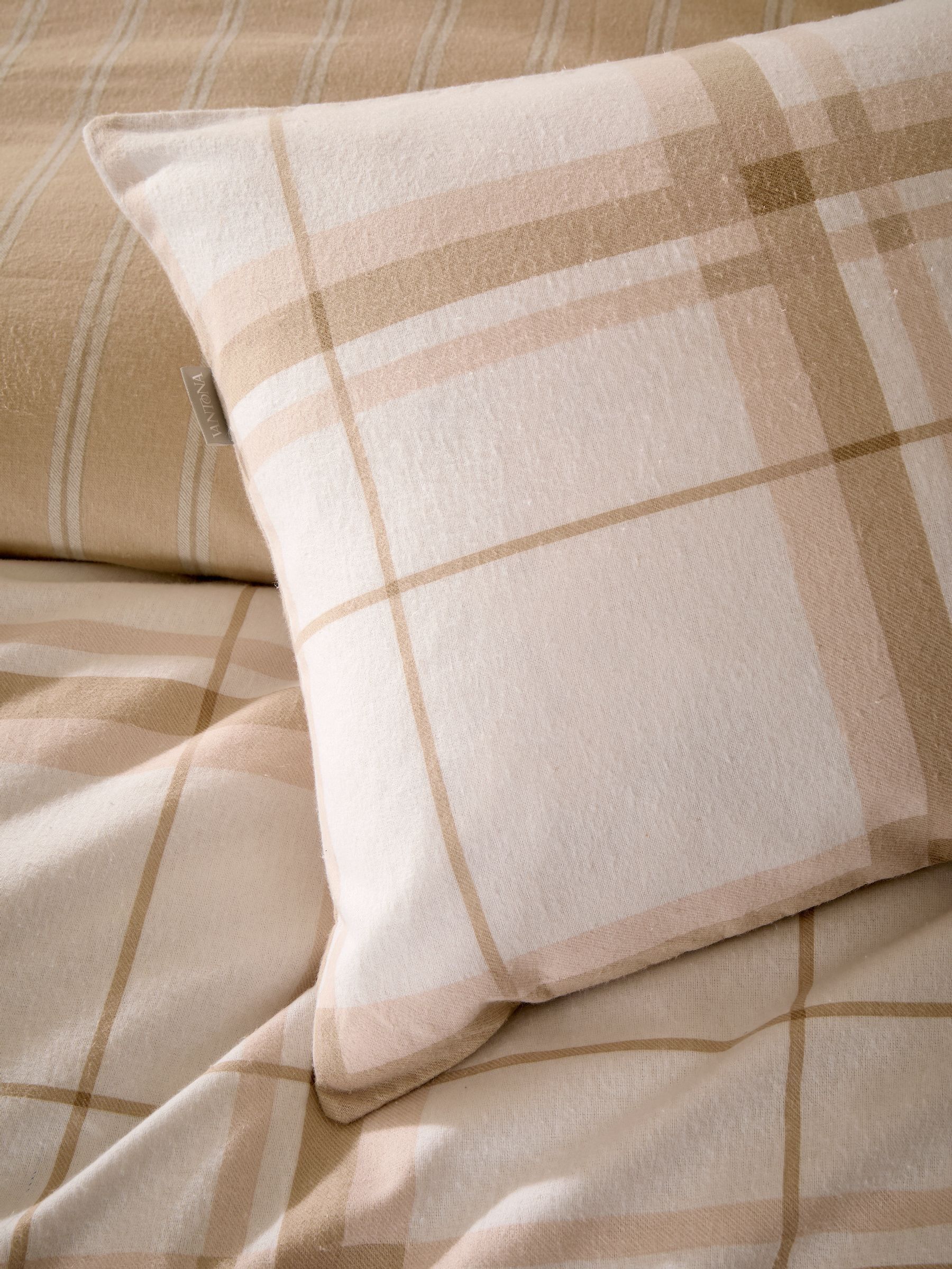Vantona green plaid duvet cover set (British brand)