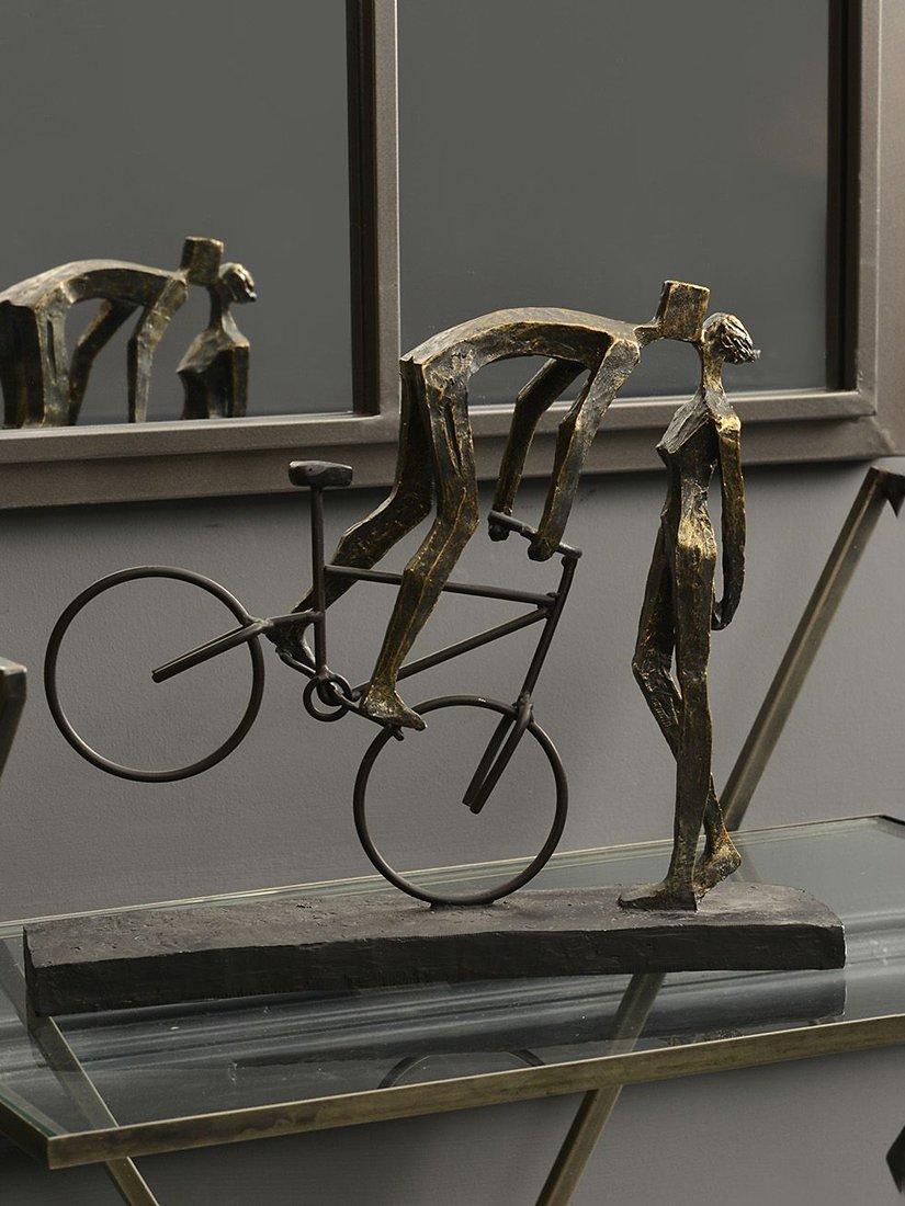Libra Interiors kissing couple sculpture bronze finish H30cm (British brand)