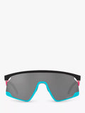 Oakley men's wrap sunglasses with polycarbonate lenses (British brand)